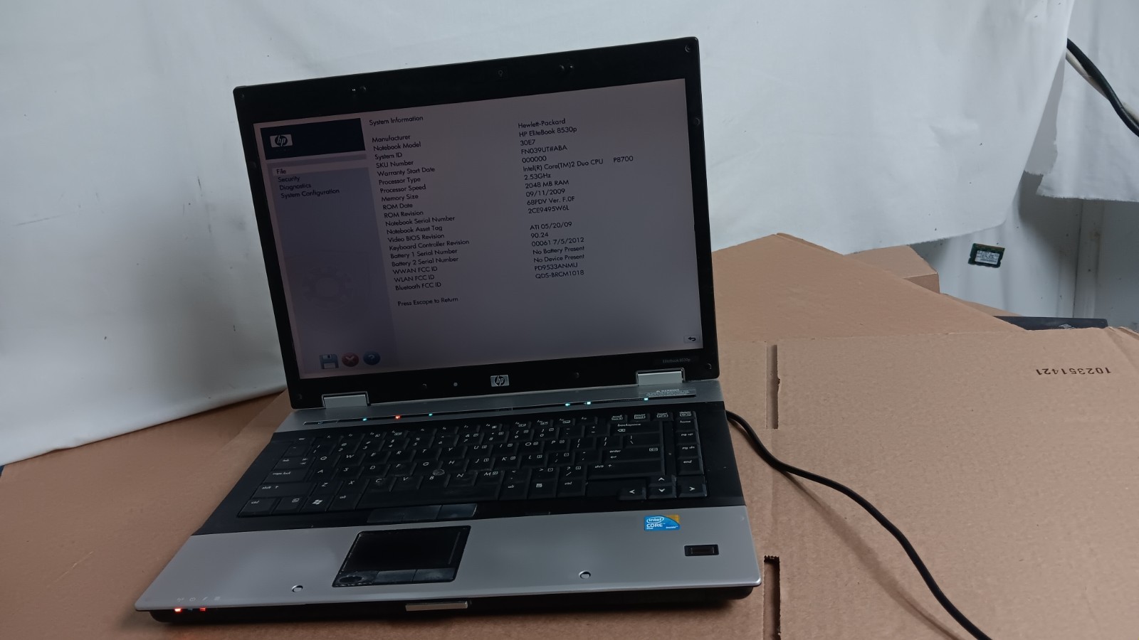 HP EliteBook 8530p Laptop Intel C2D @ 2.53 GHz 15.4″ LCD Screen DVD AC adapter