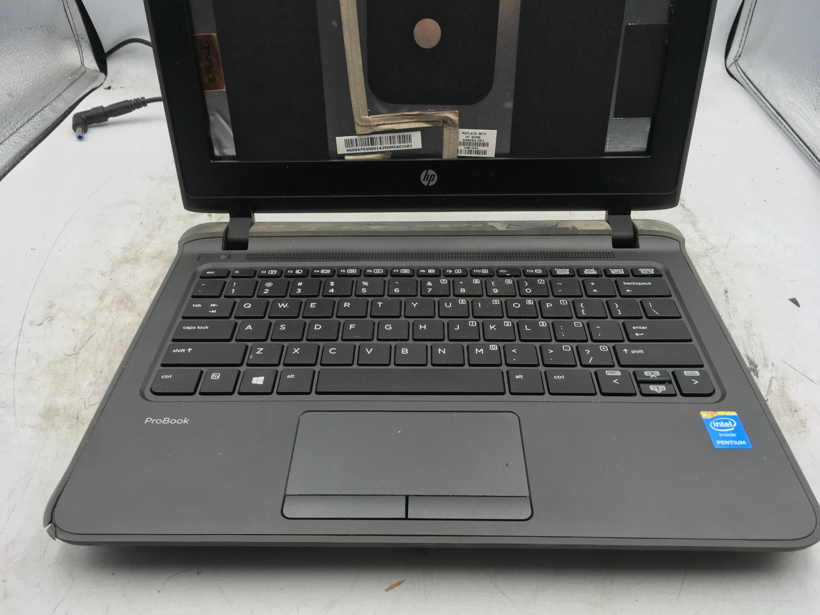 HP PROBOOK 11 G1 – FOR PARTS/NO LCD – INTEL PENTIUM 4405U – NO RAM – READ – BB