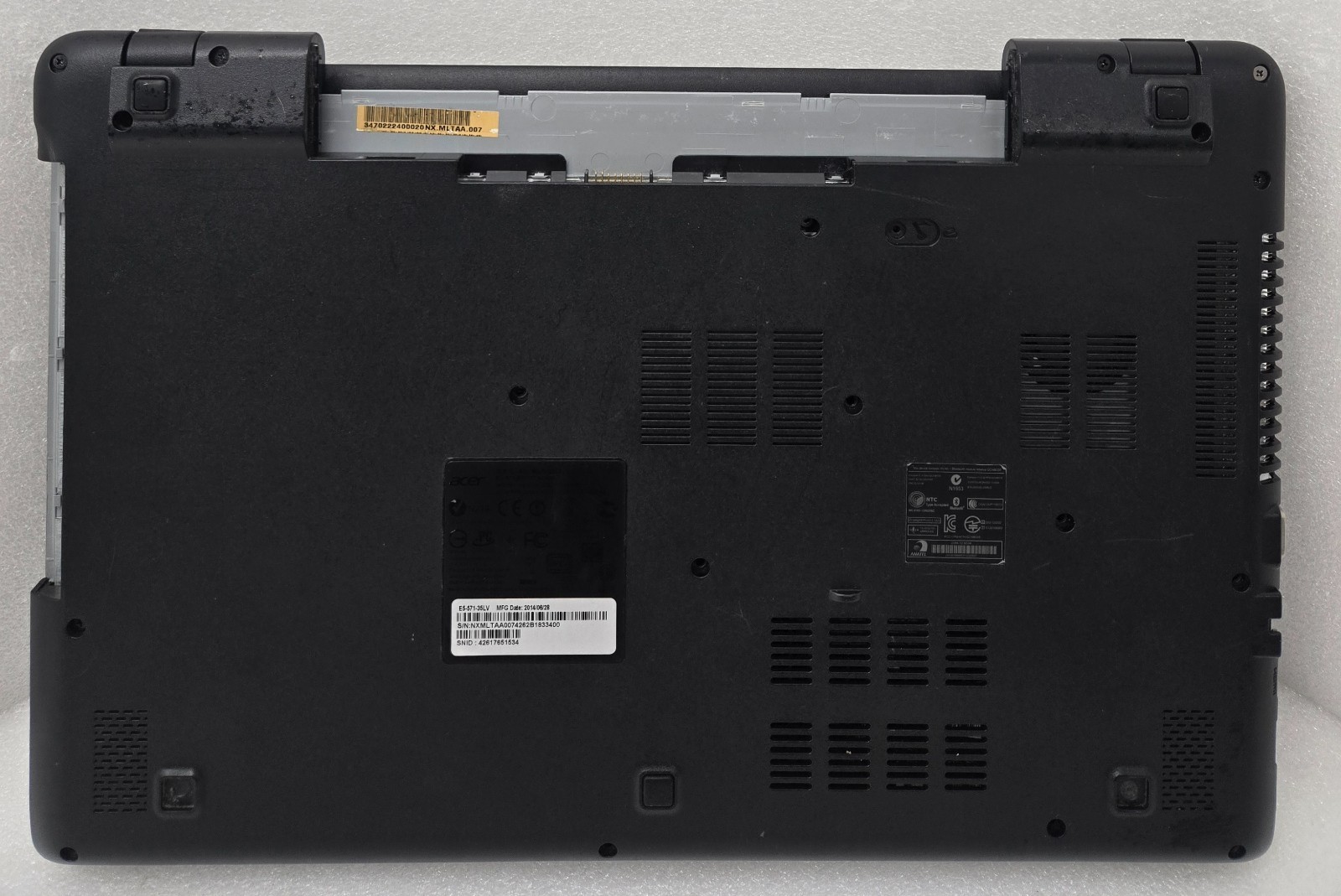 ACER ASPIRE E5-575-35LV Laptop INTEL i3-4030U 4GB RAM NO HD/OS (FL)