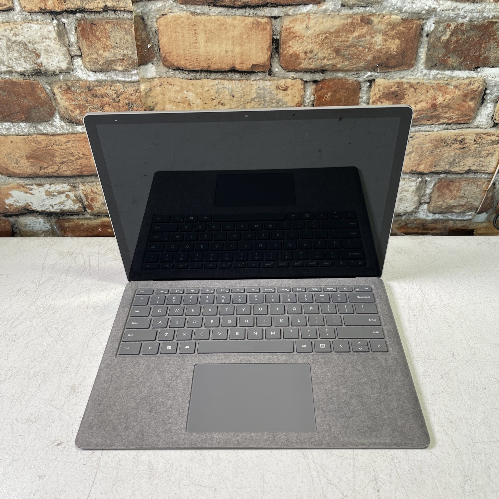 Microsoft 1867 Tested LCD Screen w/ Chassis & Battery – No Motherboard’s