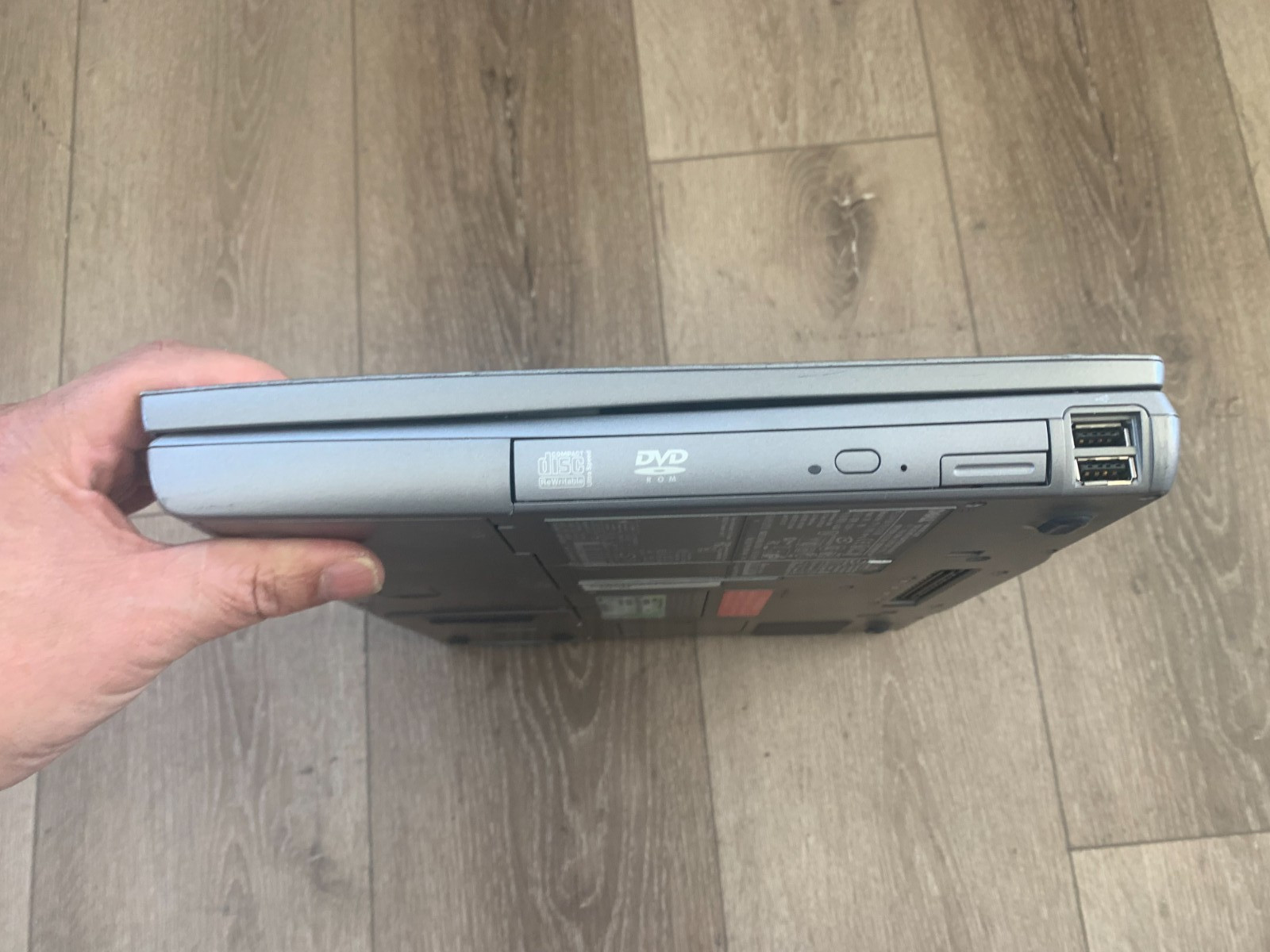 Dell Latitude D610 14″ Intel Pentium M 2.13GHz 1GB RAM 60GB HDD Win XP Pro