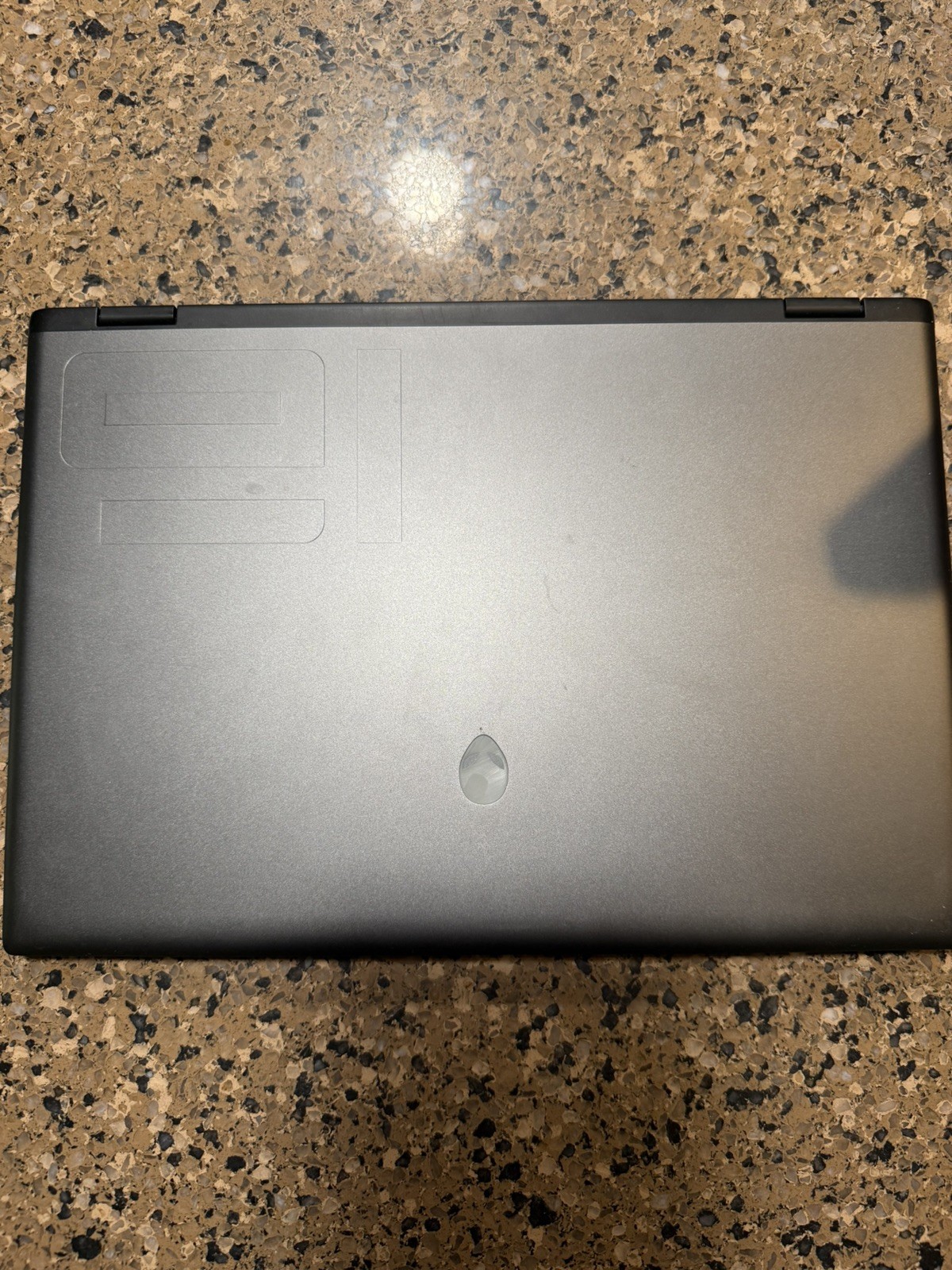 Alienware M16 R2 16″ Core Ultra 9 185H 5.1GHz 32GB RAM 1TB SSD GeForce RTX 4070