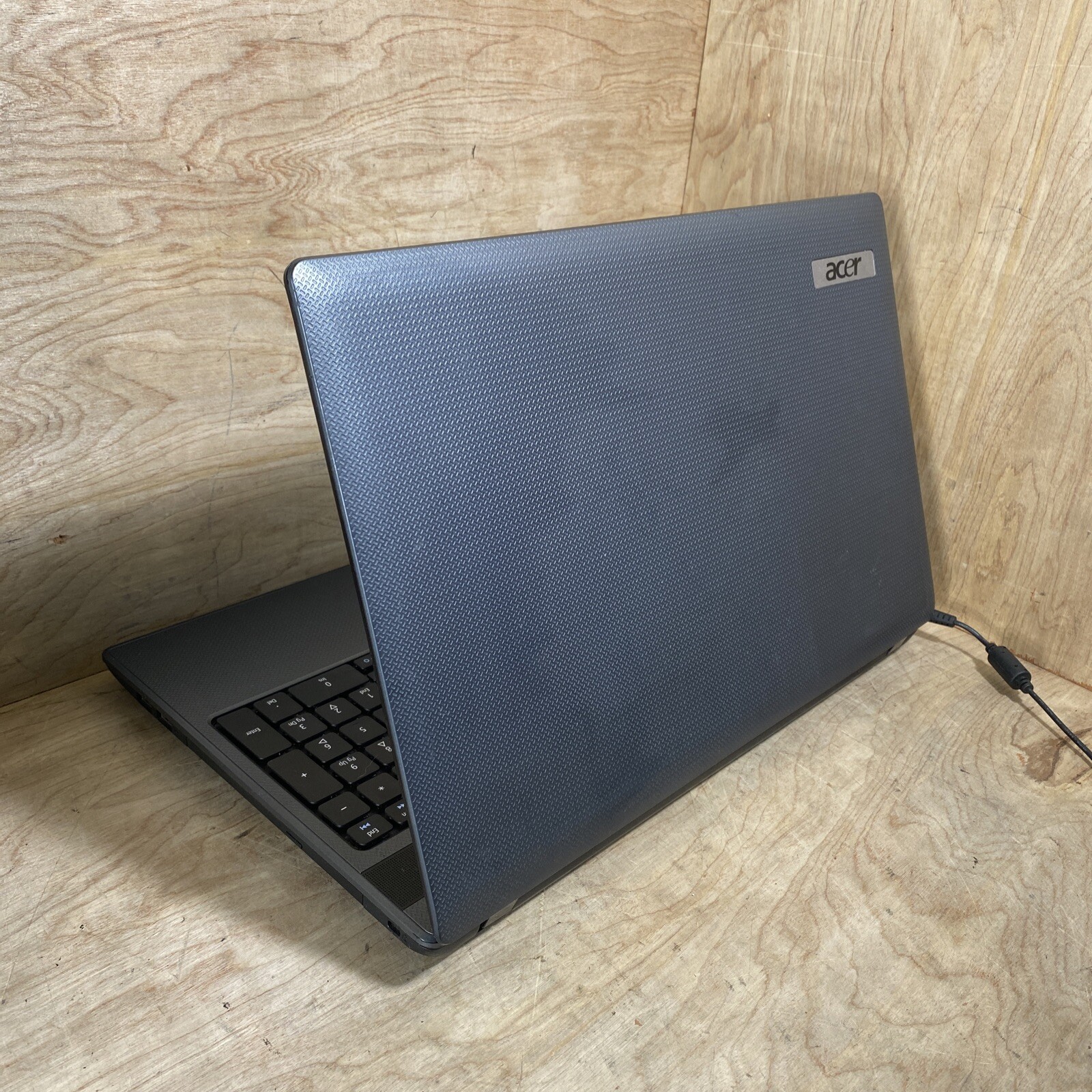 Acer 5733Z-4477 Pentium P6200@2.13GHz | 4GB | 500GB HDD | W10H | BAD BATT | READ