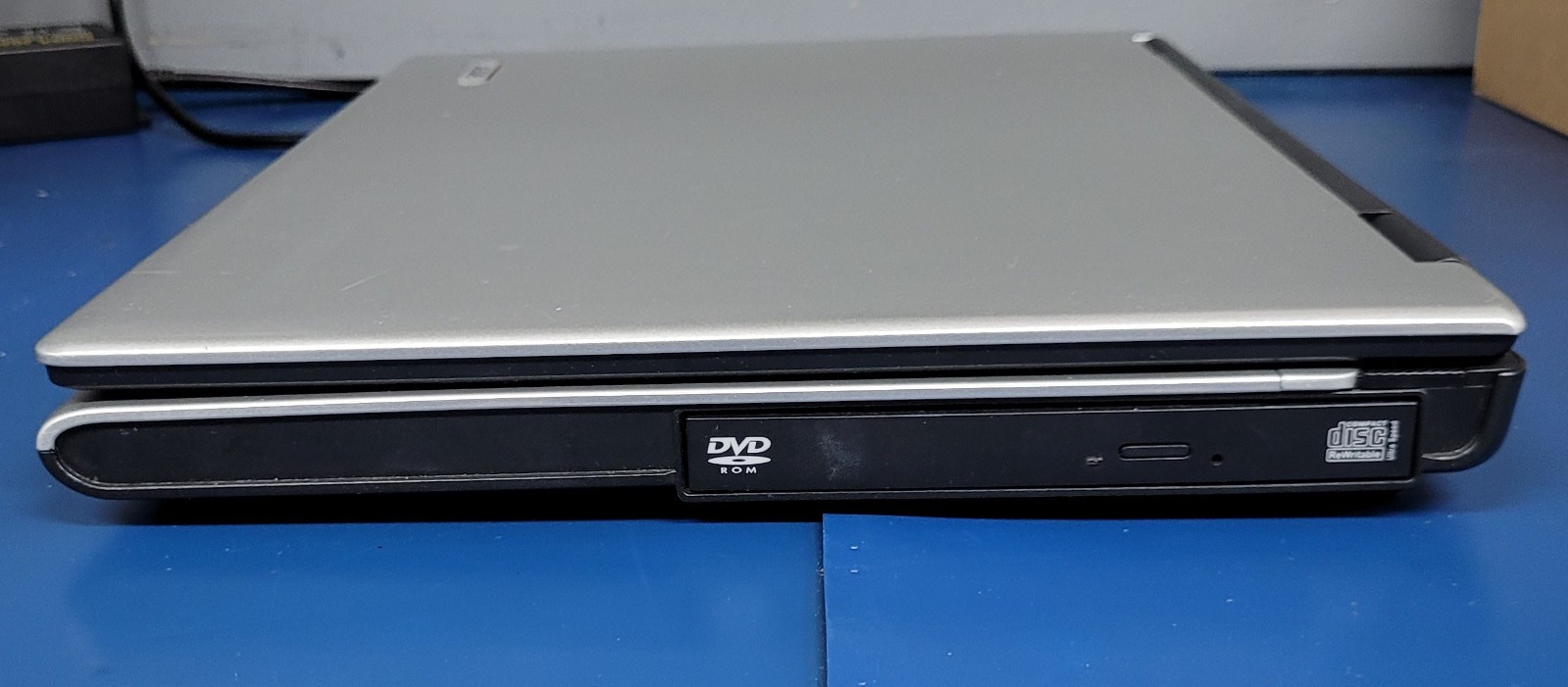 Acer Aspire 3100-1718 BL51 AMD Sempron 3500 @1.00 GHz + 256 MB RAM No HDD
