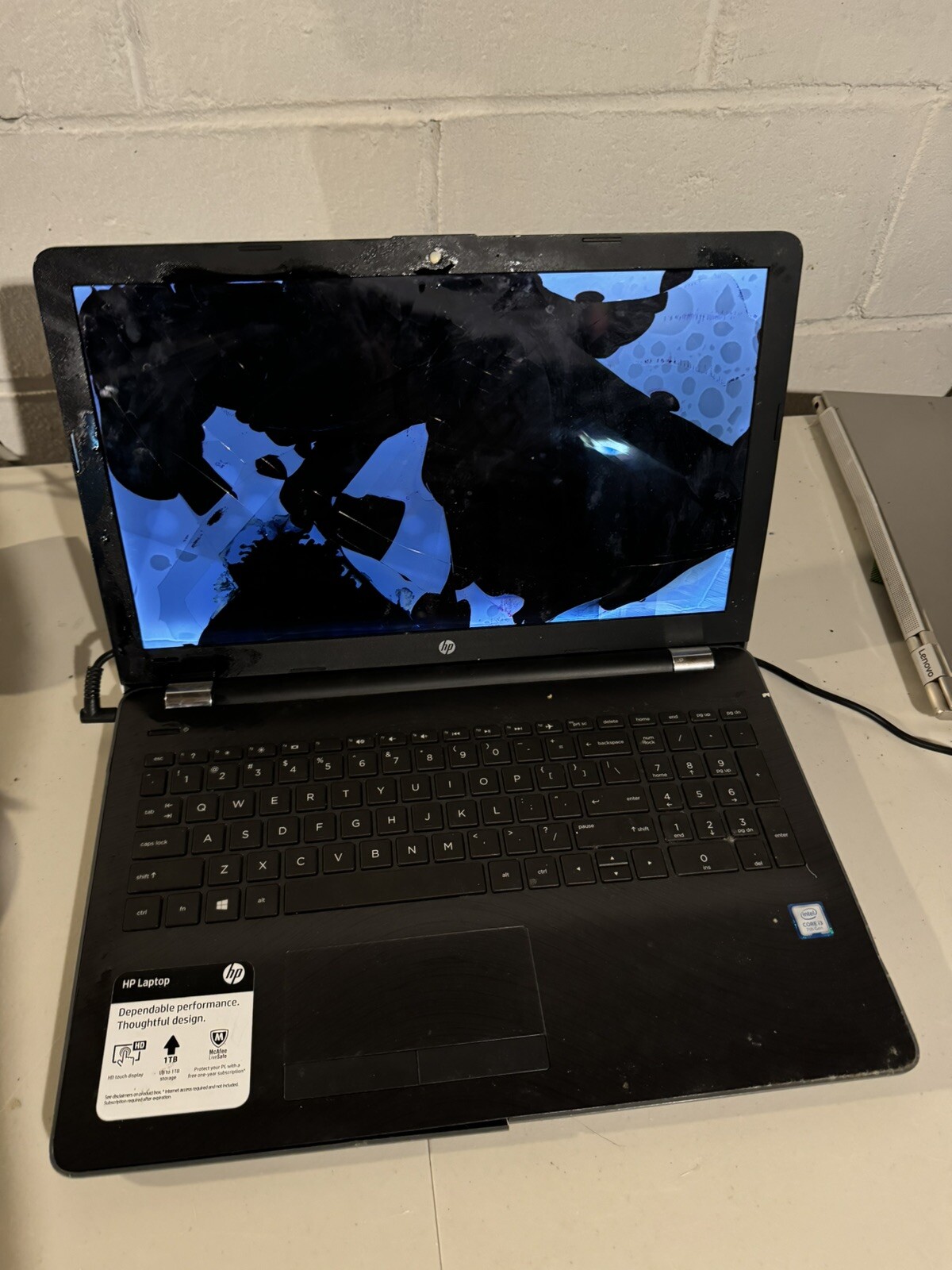Hp Laptop Core I3 7th Gen Working Screen Broke