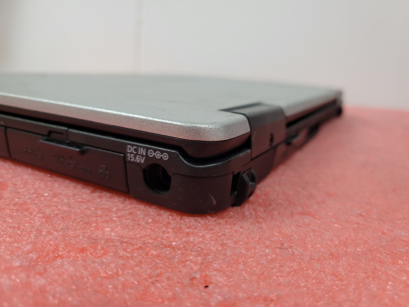 Panasonic ToughBook CF-54 i7-7600U 4GB RAM *NO OS/HDD/BATT* *BIOS/READ* | LP526