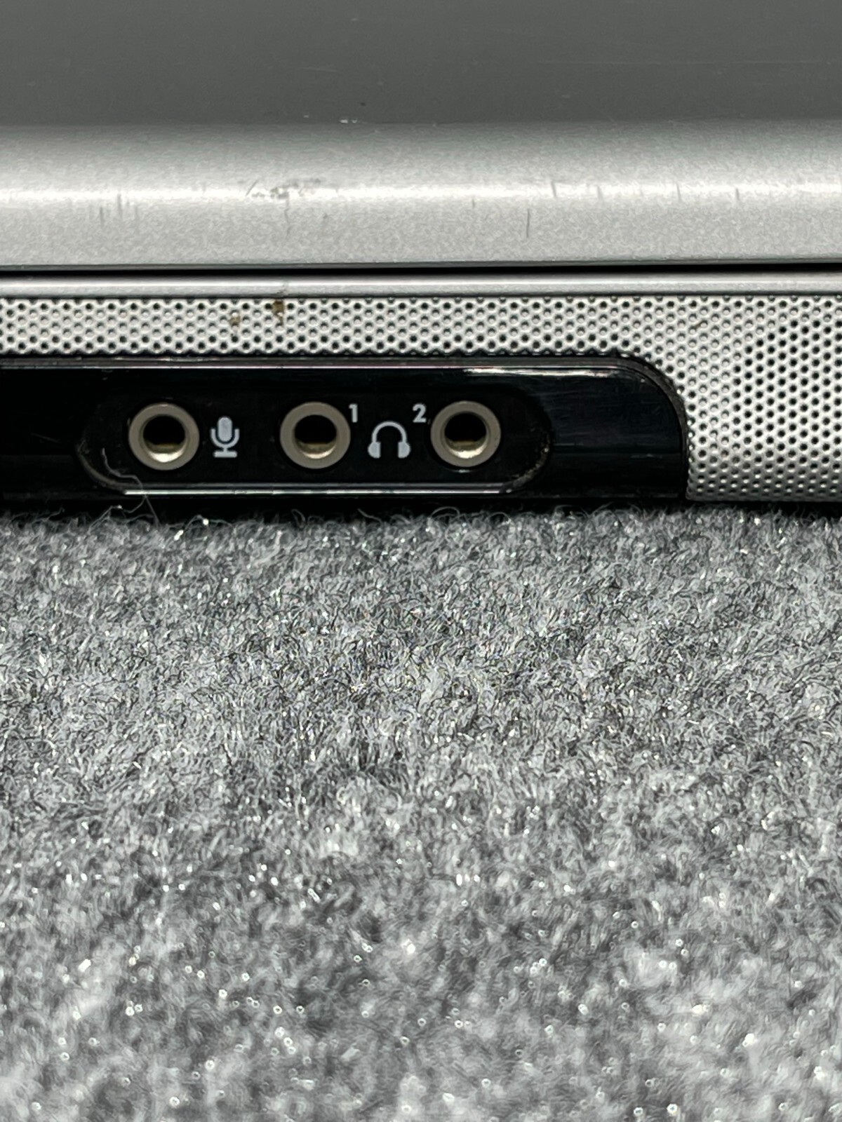 HP Pavilion DV1000 Laptop Intel Centrino For Parts Repair Notebook