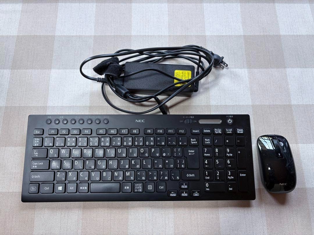 NEC LAVIE All-in-one PC Core i5 8265U 3.9GHz Intel UHD Graphics 620 d739