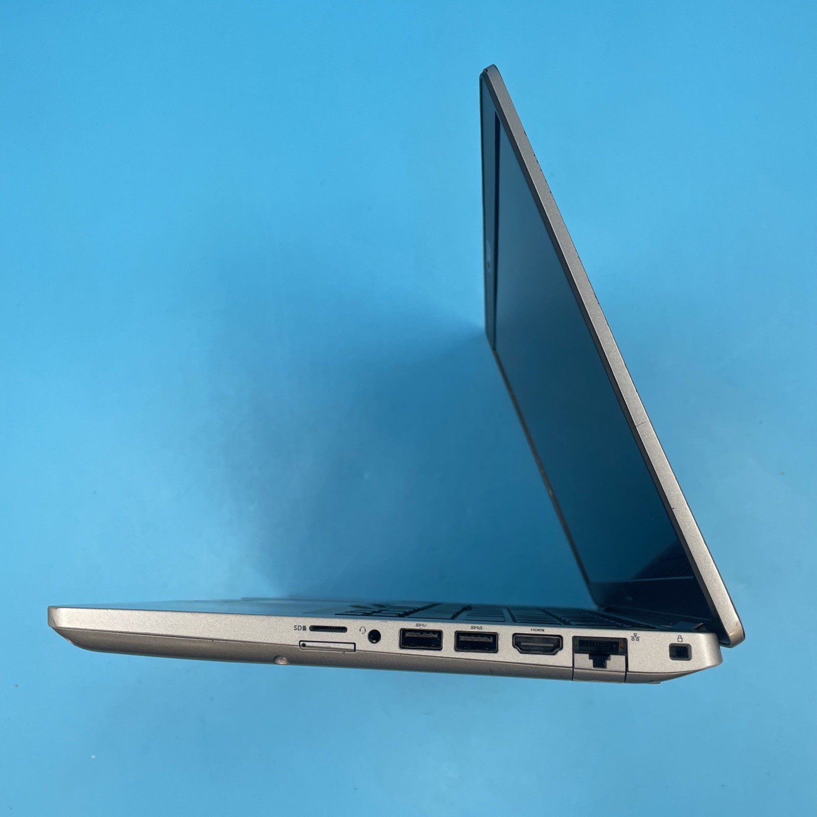 Dell Latitude 5411 | i7-10850H | 32GB RAM | MX250 | NO FAN/SSD/OS | 48% BATT