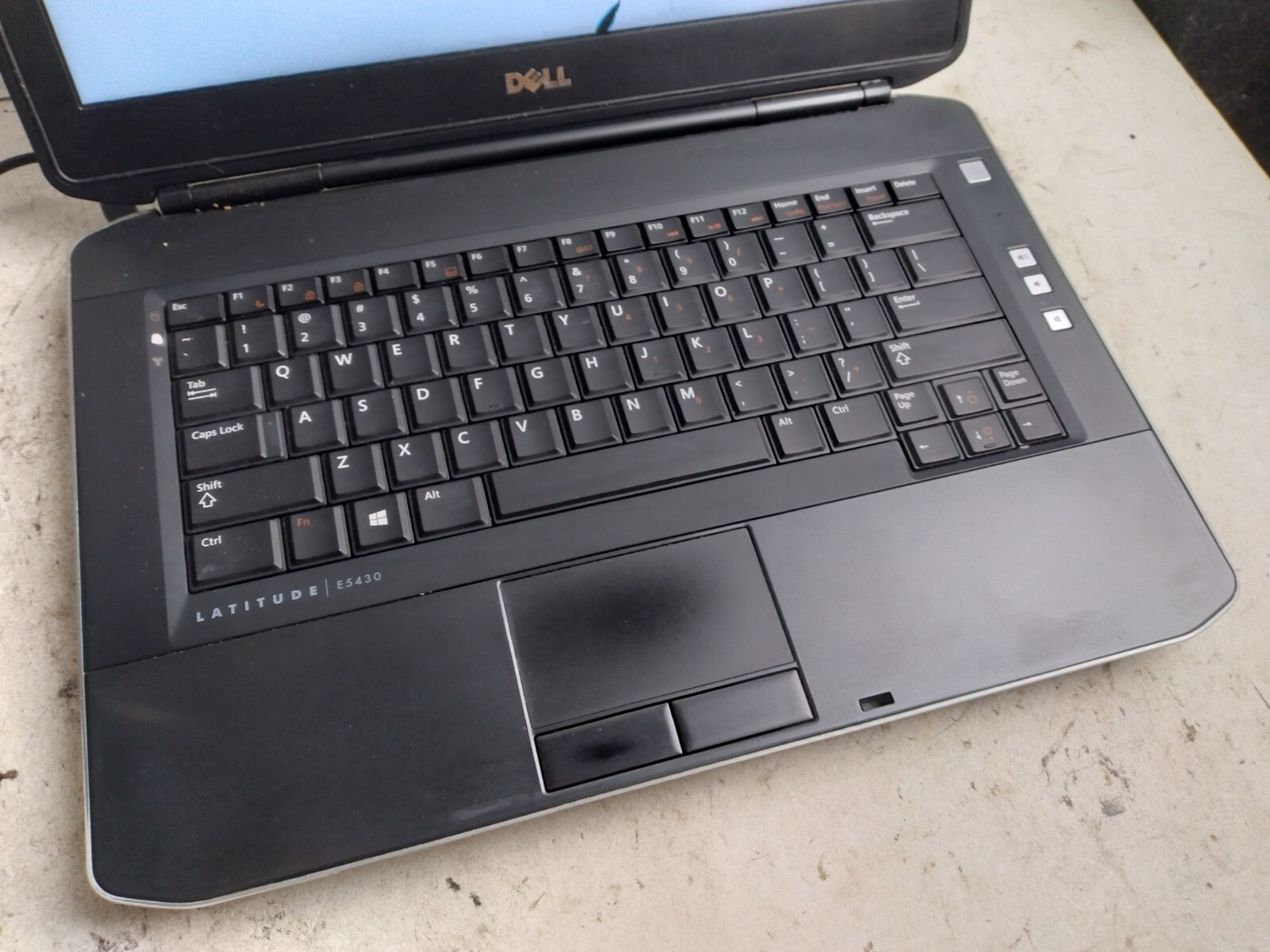 Dell Latitude 5430 w/i3-2328M, 4GB RAM, 320GB HDD, 14″ Laptop for Parts/Repair