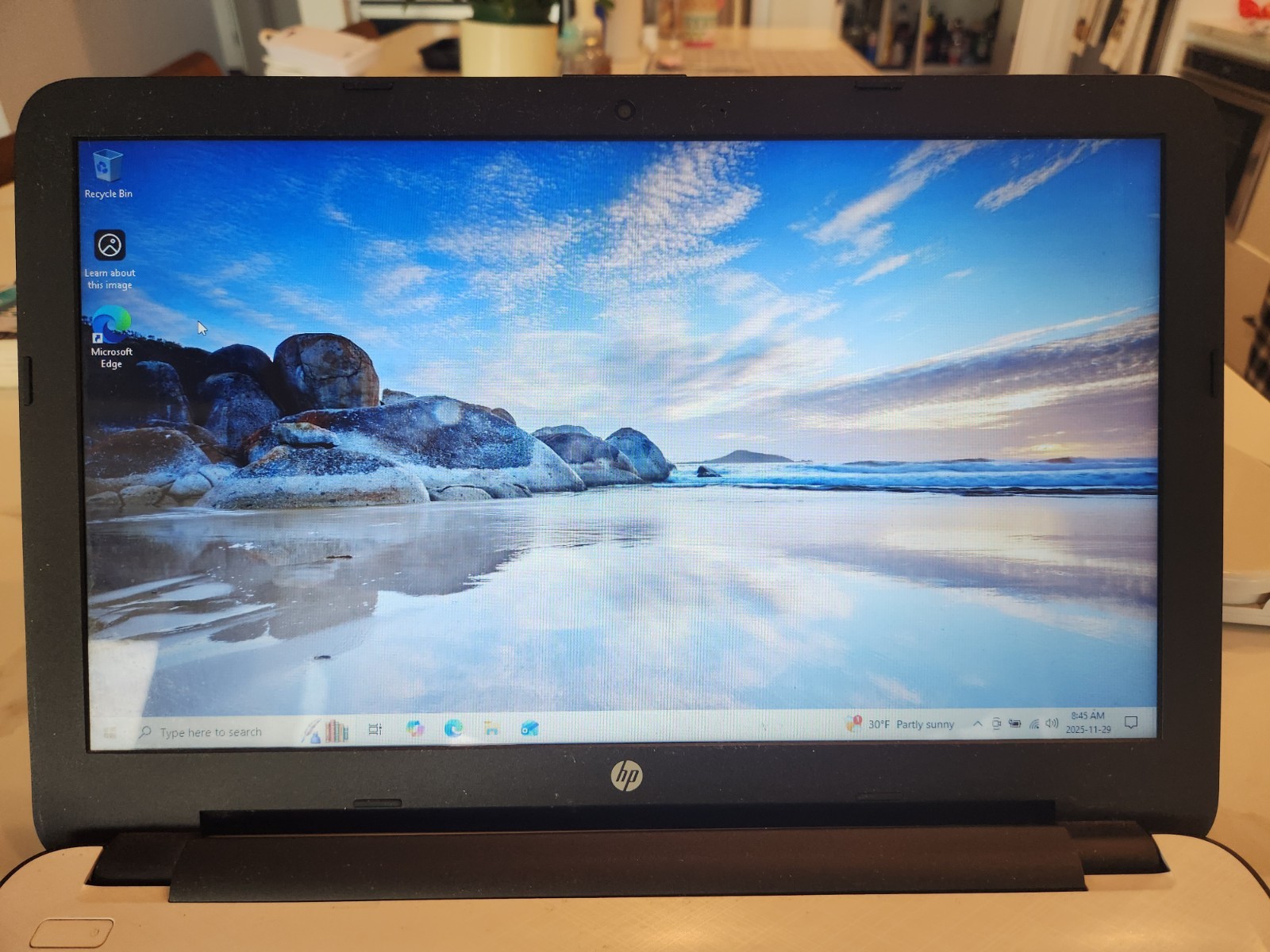 15.5″ HP Notebook 15-r254tu Intel Pentium N3700 1.60GHz 4GB DDR3 932 GB Win10Pro