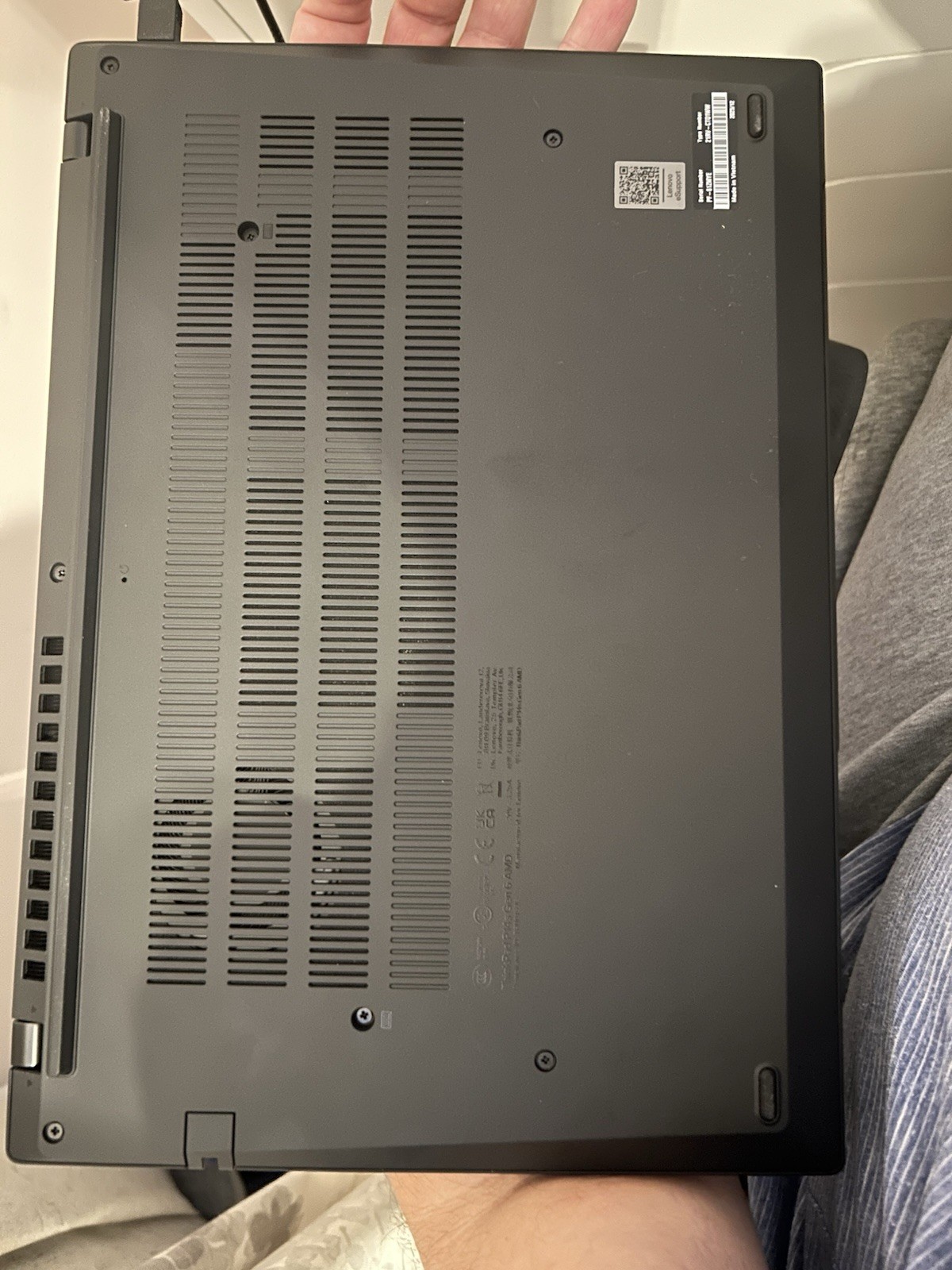 Lenovo ThinkPad P14s Gen 6 AMD 14in Ryzen AI 9 HX PRO 370 96GB Fedora IPS screen