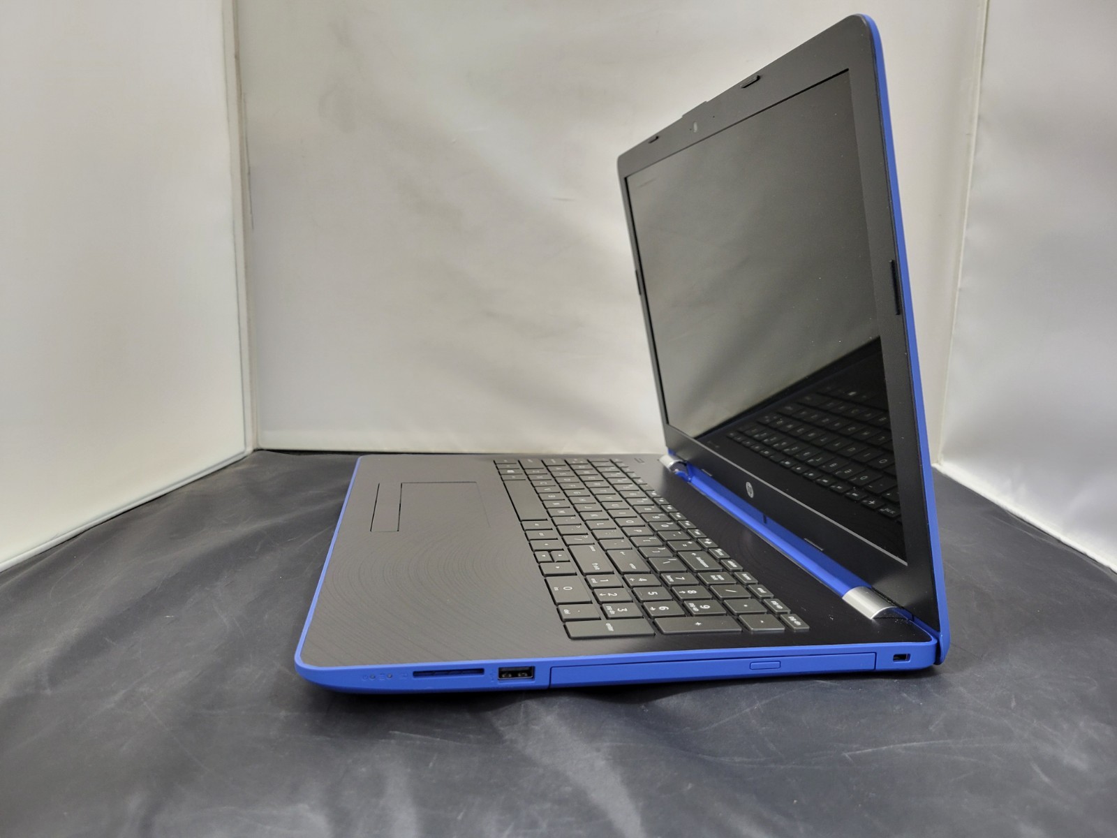 HP 15.6′ HD Notebook, Intel 8th I5-8250U 12/2TB win 11 home
