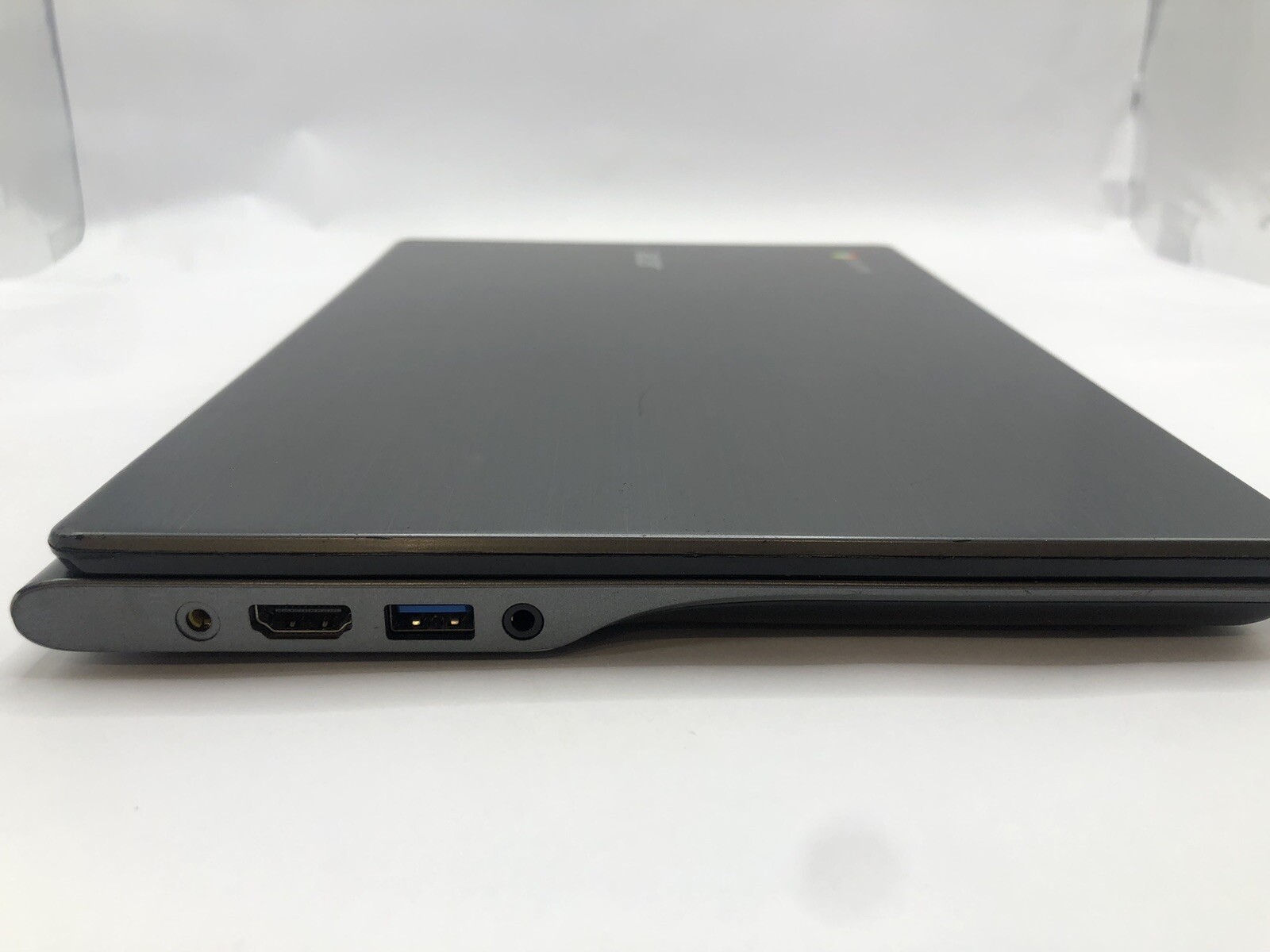 Acer C740-C4PE 11.6″ Chromebook – Intel 3205U – 4GB RAM 16GB SSD (BAD BATTERY)