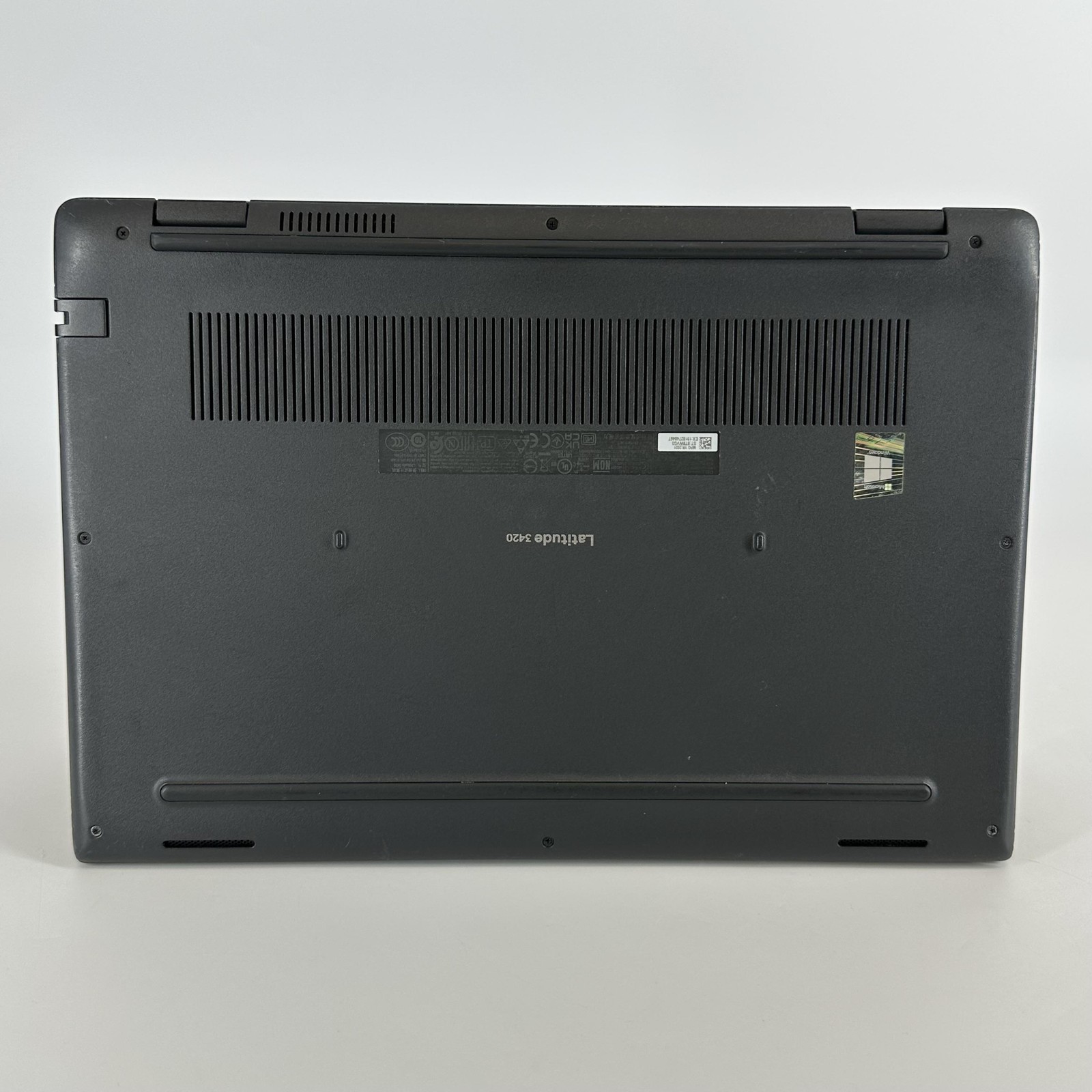 Dell Latitude 3420 14 Gray FHD i7-1165G7 2.80GHz 16GB 512GB SSD Fair