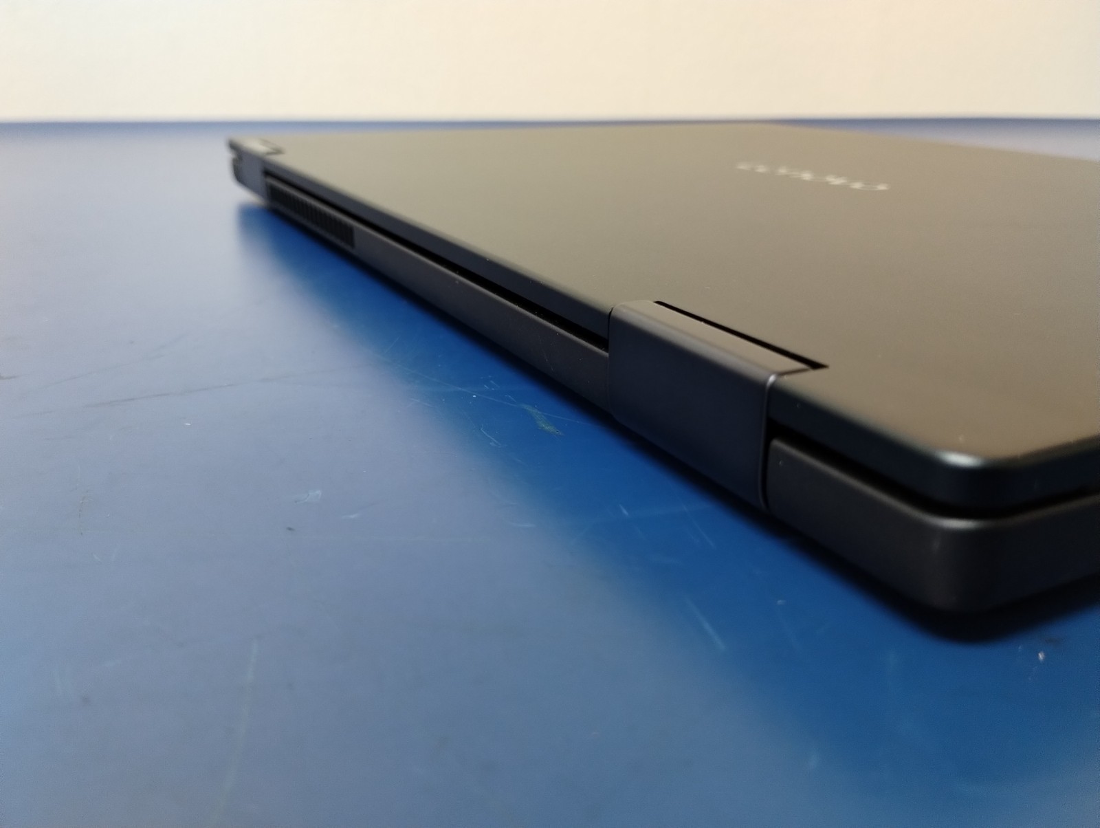 Lenovo IdeaPad 5 2-in-1 16AKP10, Intel Core Ultra 7 255U, 32 GB RAM, 1 TB NVMe