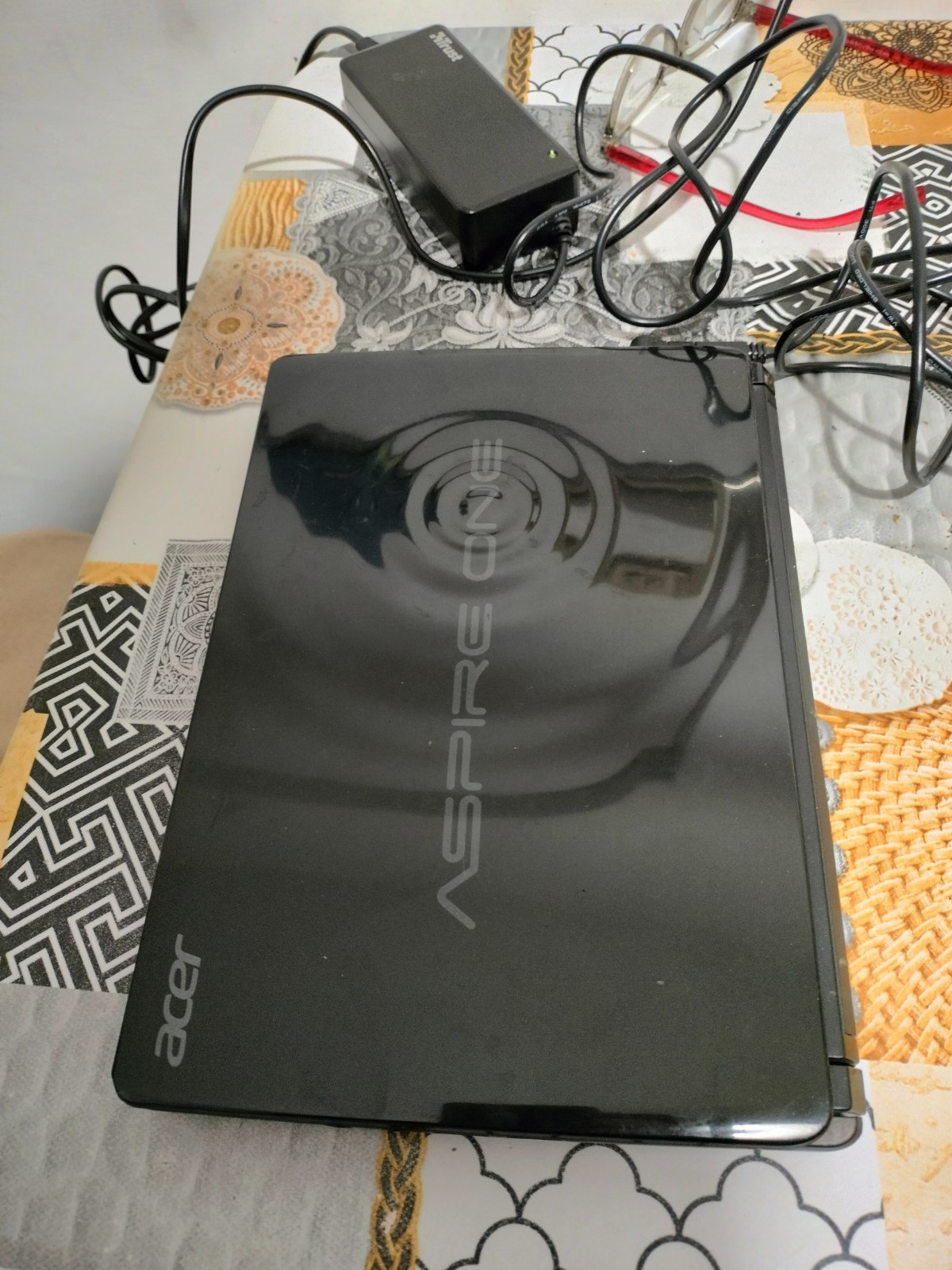 Aspire One D270 w/linux Zorin OS working Netbook