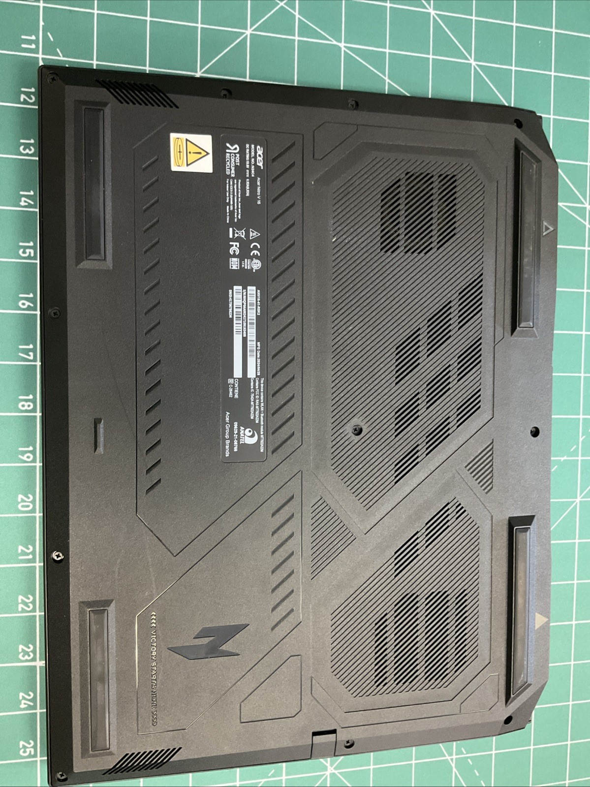 Acer Nitro V 16 Gaming Laptop Ryzen 7 8845HS RTX 4060 32gb 1tb