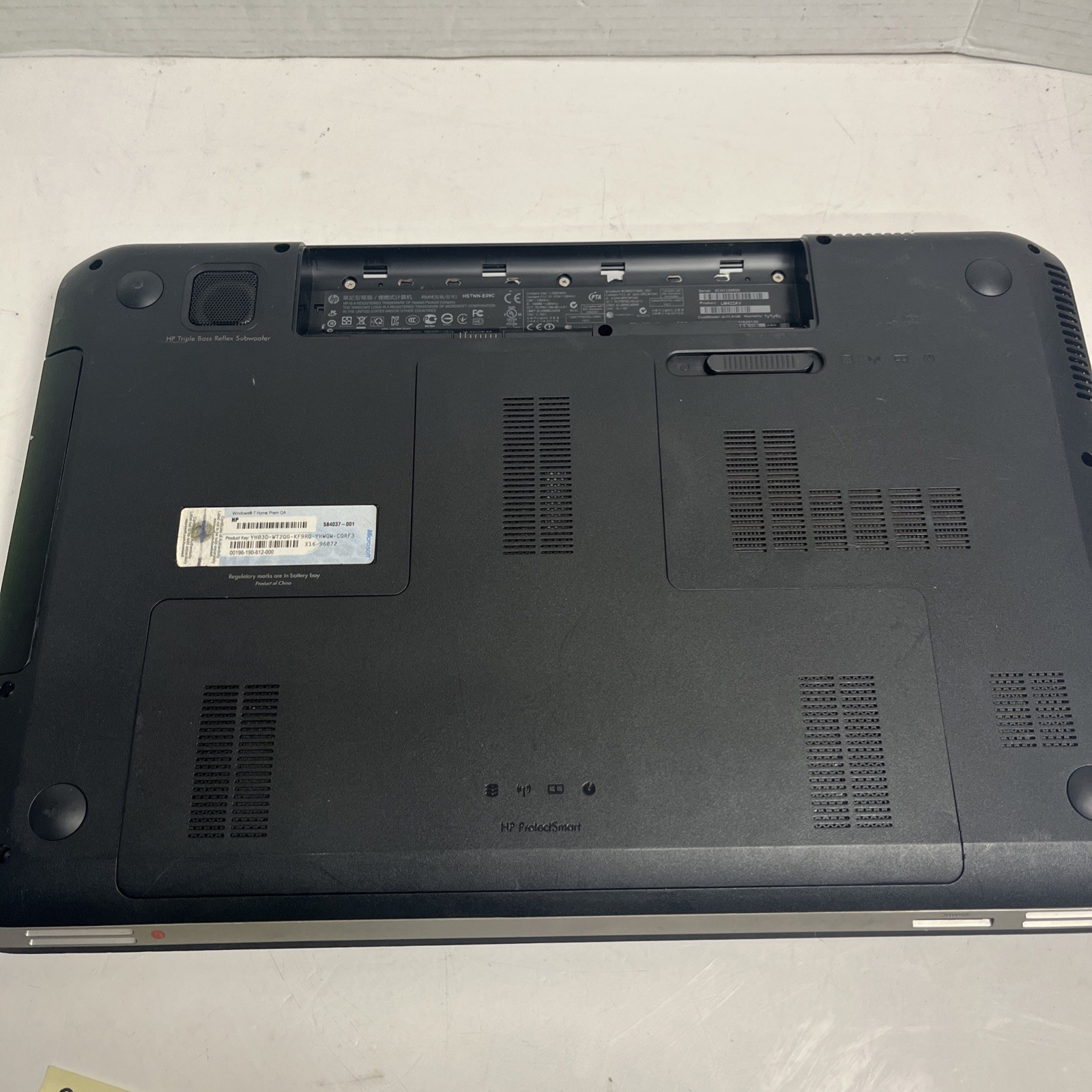 HP Pavilion DV7 Intel i7-2630QM 2GHz 8 GB 256GB W10P No Batt