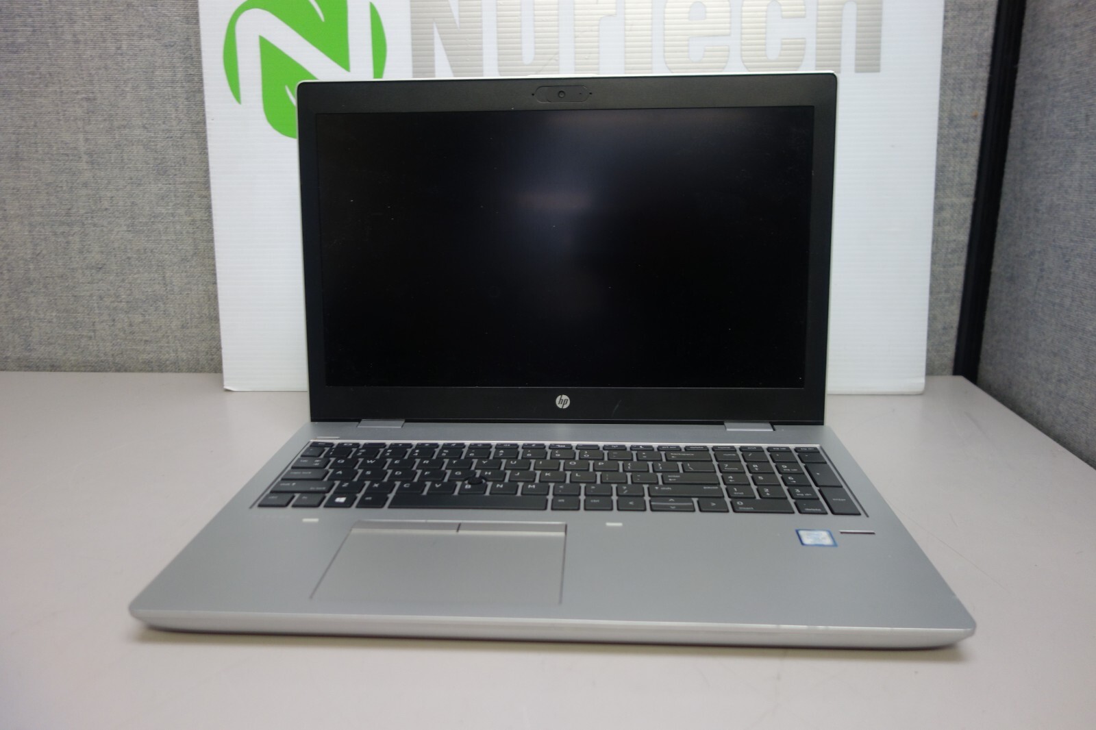 HP ProBook 650 G4 15.6″ i7-8850H 2.6GHz 32GB/512GB m2 SSD UBUNTU Laptop + AC