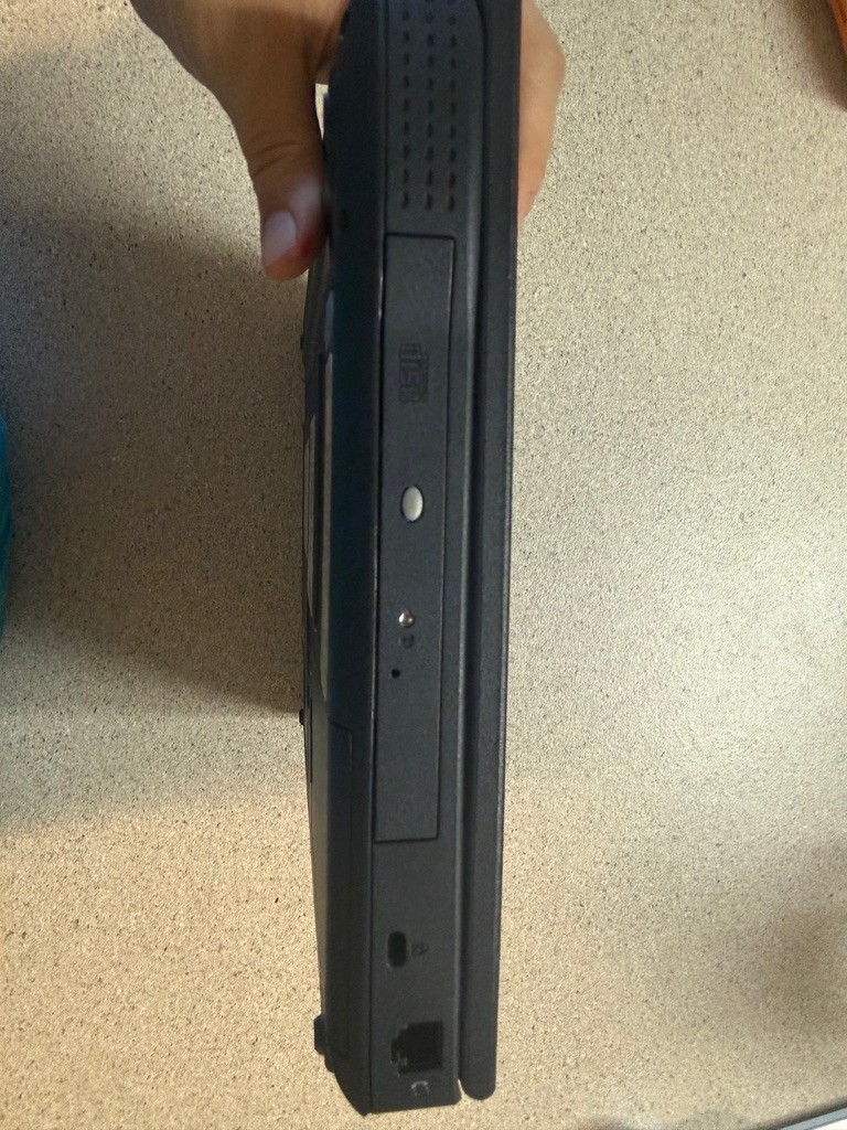 Vintage HP Pavilion N3330 Laptop Windows 98 Working Comes With Power Cord.