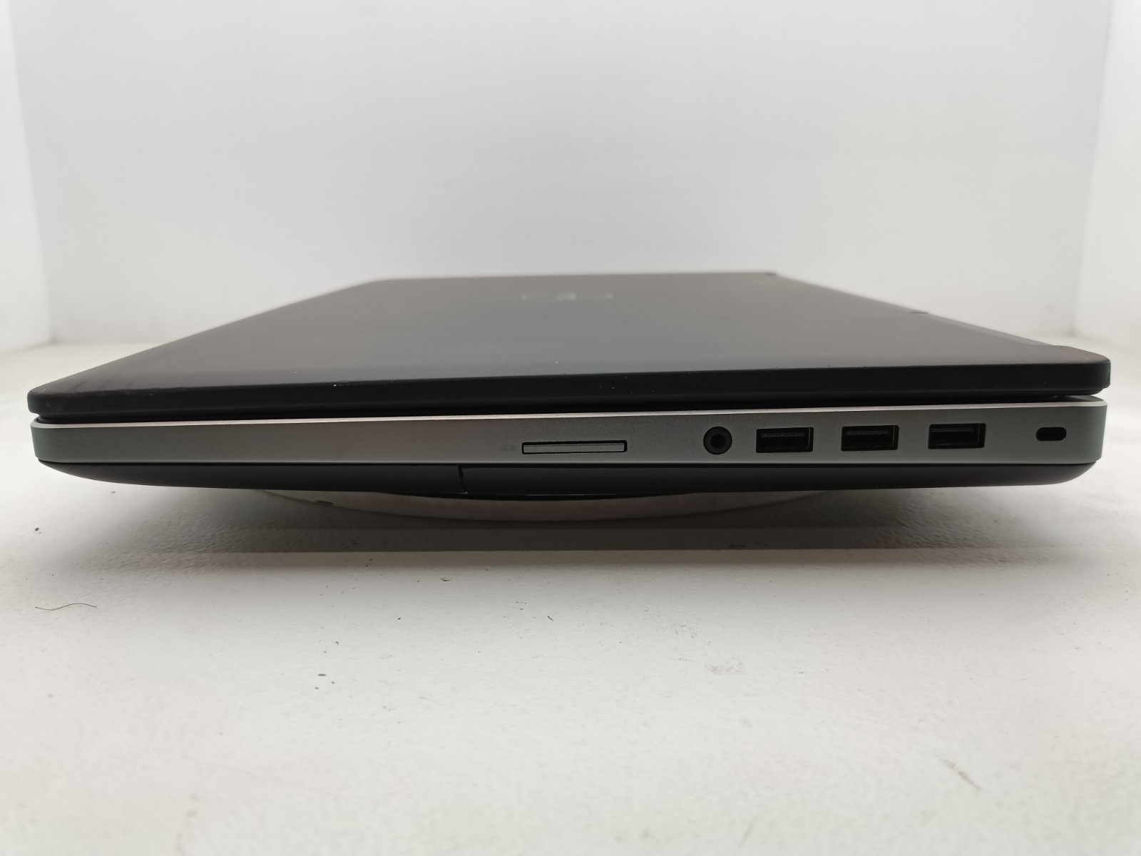 Dell Precision 7510 15″ Laptop Core i7-6820HQ @ 2.7GHz 32GB AMD Radeon Read #91