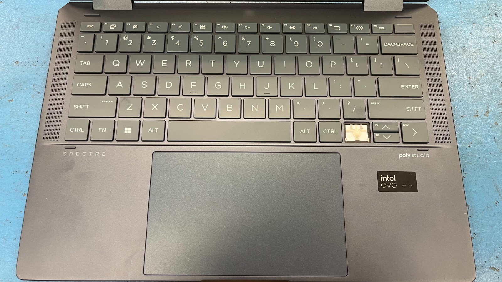 HP Spectre x360 14.0″ 7K635AV 5CD45139B6 (Grade C)