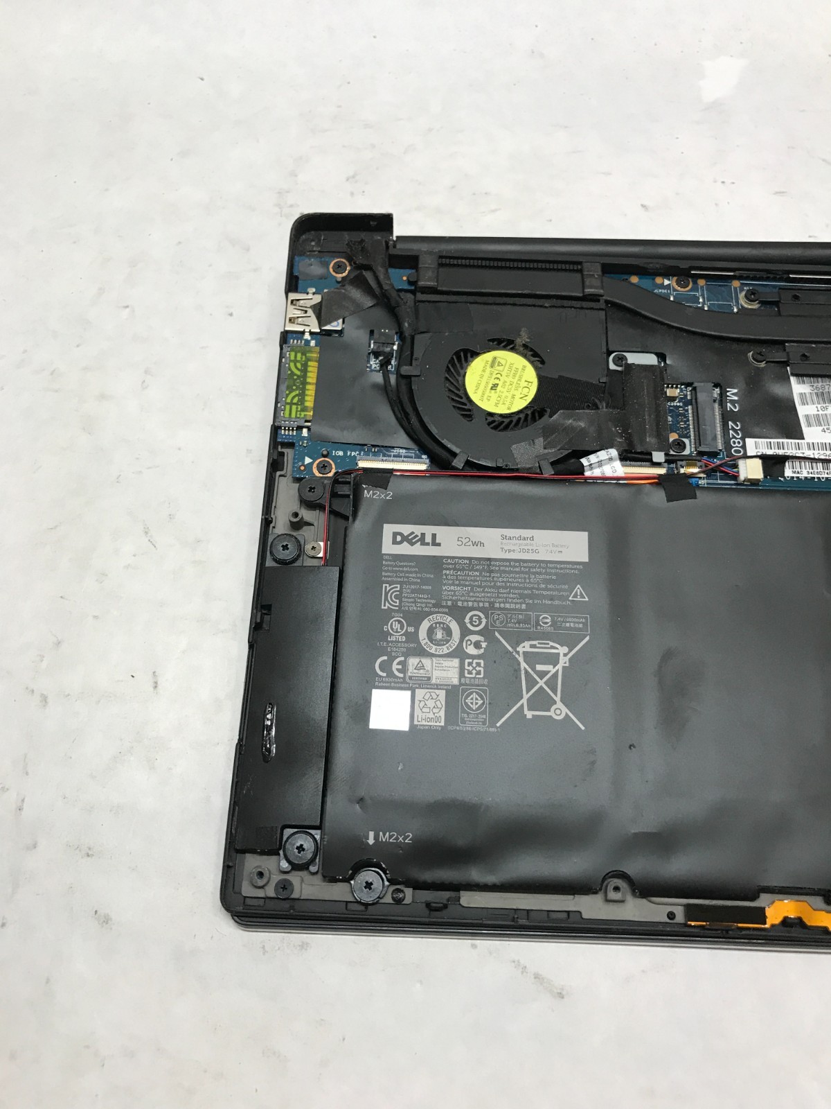 Dell XPS 13 9343 13″ Intel Core i5 8GB RAM NO HDD/OS For Parts CRACKED READ – DW