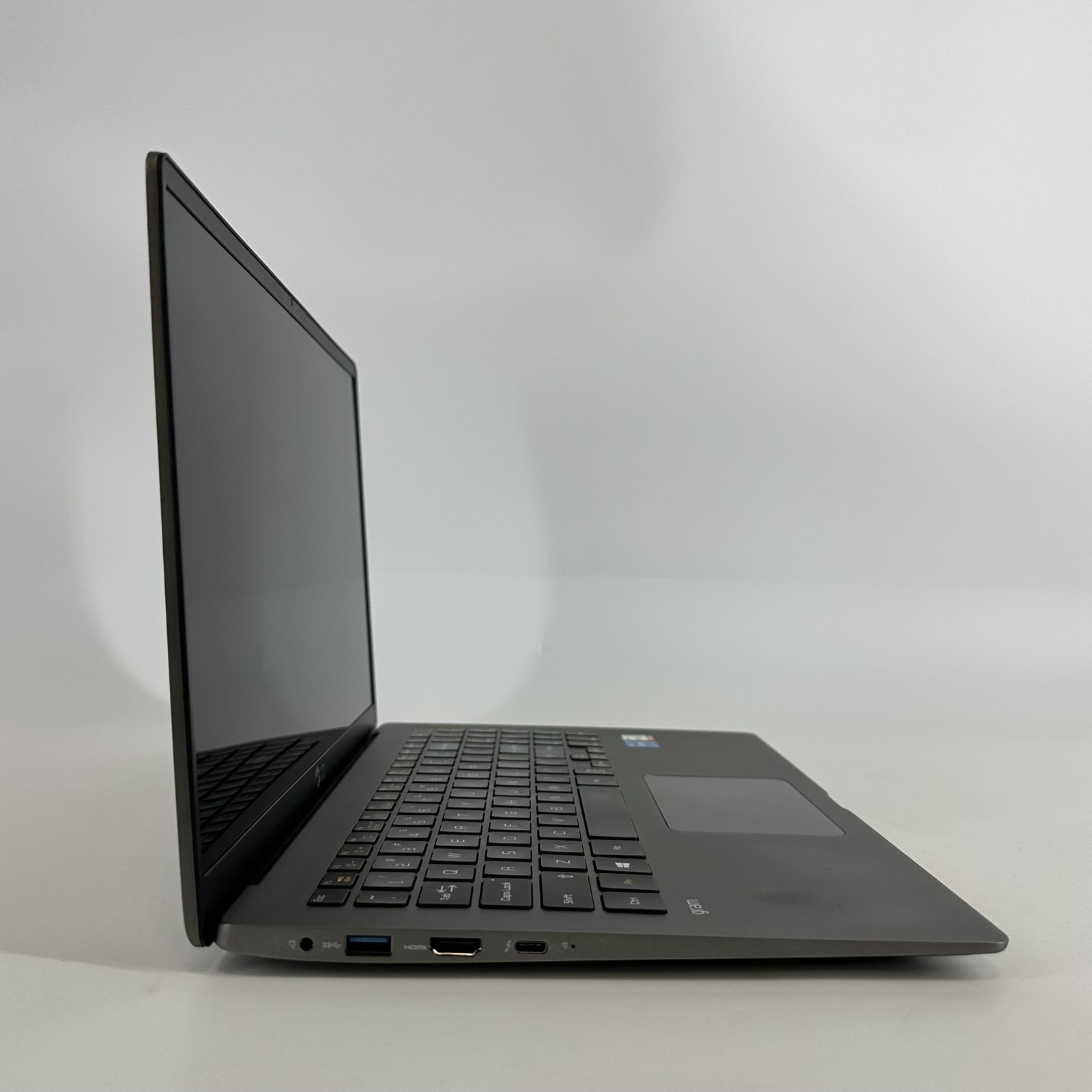 LG Gram 15 Silver FHD i5-1135G7 2.40GHz 16GB RAM 512GB SSD Good