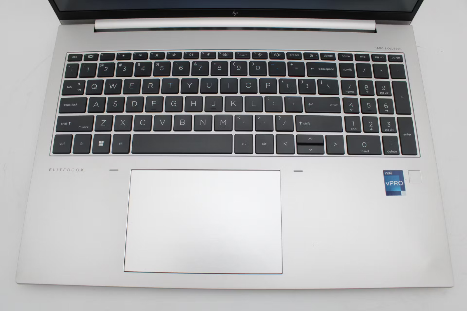 HP EliteBook 860 G10 16″ i5-1345U, 256GB NVMe, 16GB RAM
