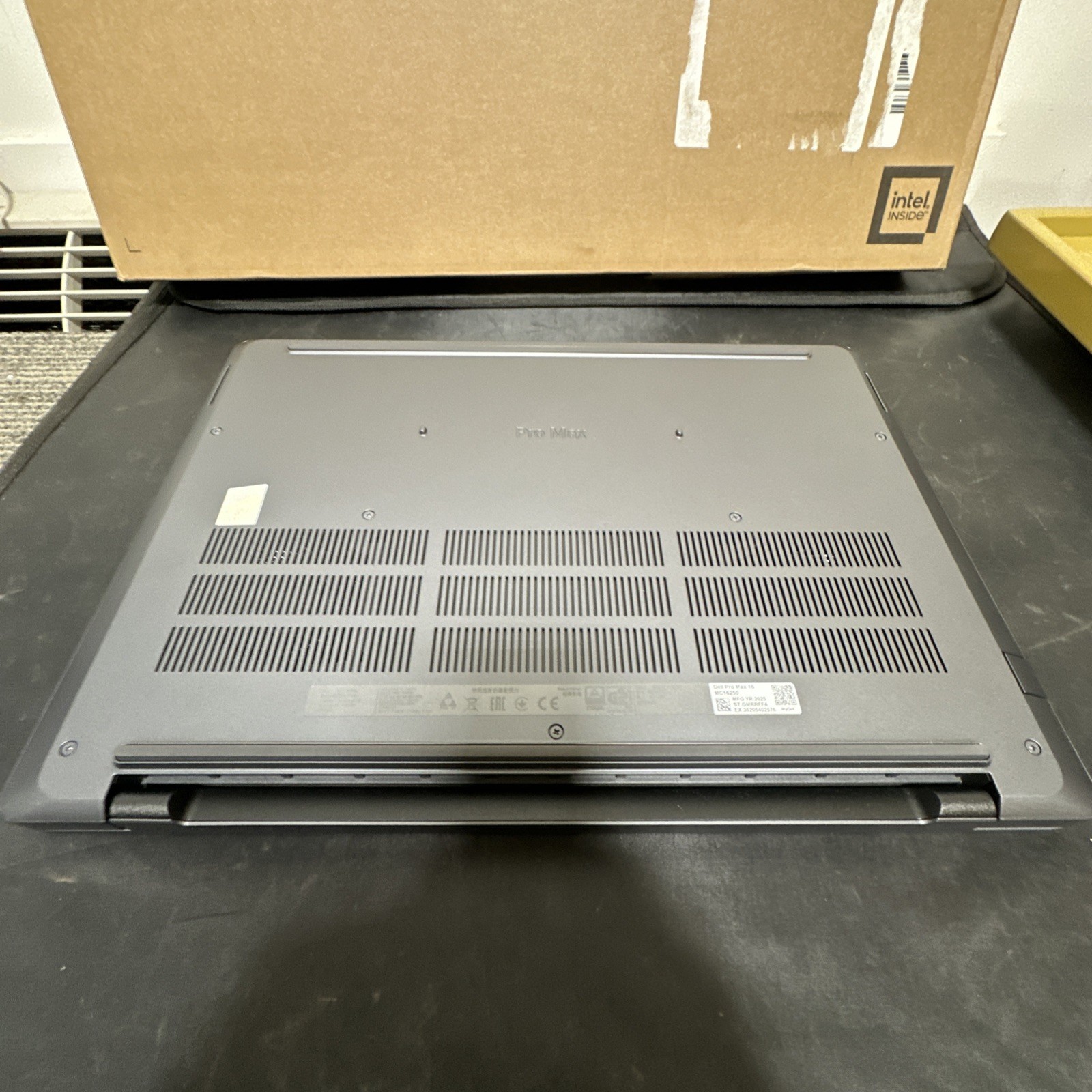 Dell ProMax 16 MC16250 Intel Ultra 7 265H Intel Arc Pro 140T 8GB 16GB 256GB