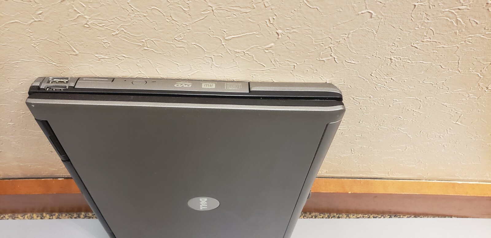 Dell Latitude D630 Intel Core 2 DUO motherboard and casing- Screen cracked