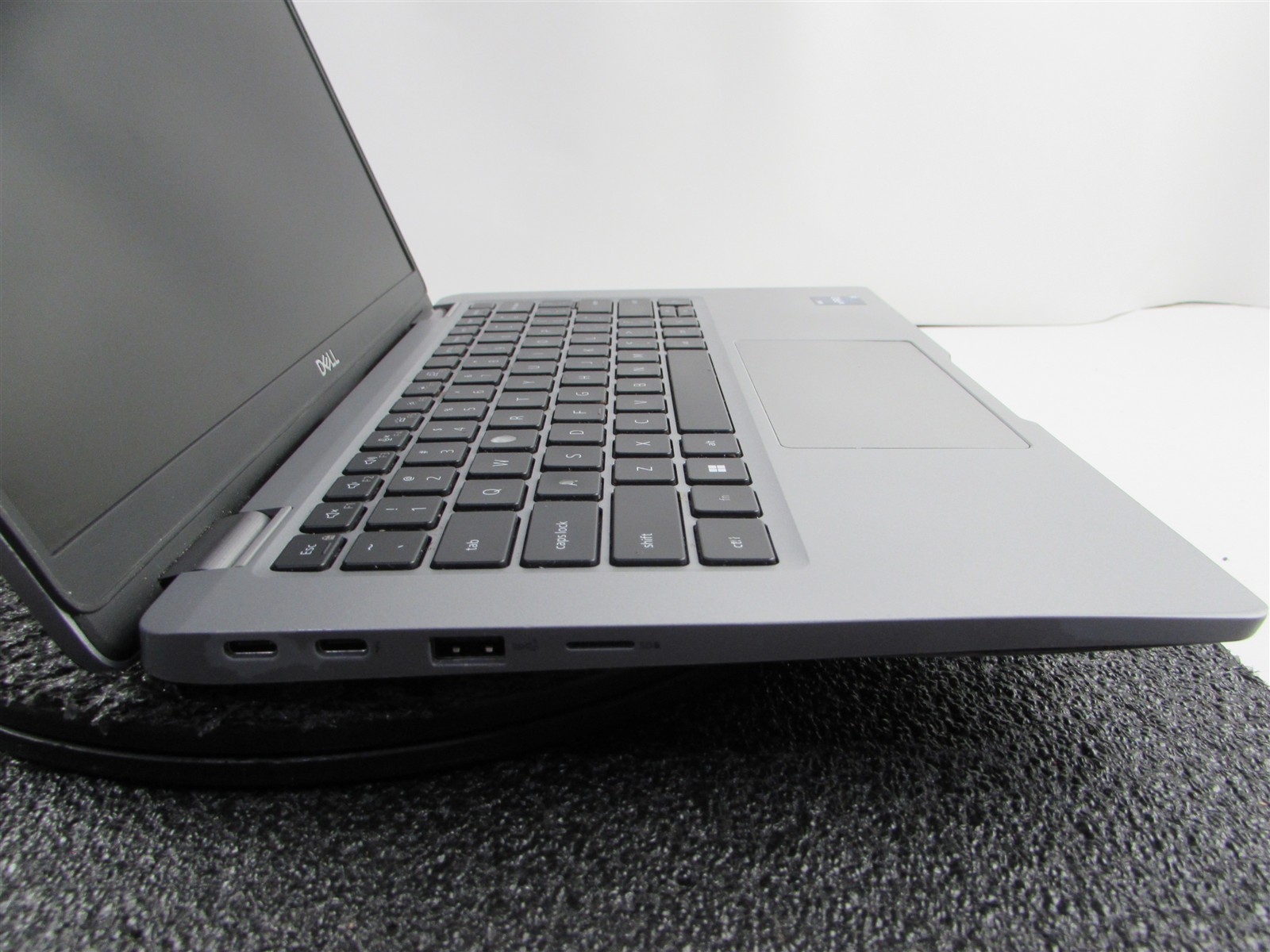 DELL LATITUDE 5330 FHD TOUCHSCREEN I5-1245U 10 CORE 512GB 16GB RAM NO O.S/BATT