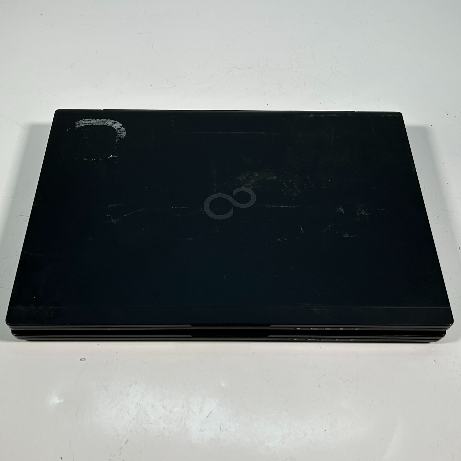 Fujitsu LifeBook U939 Intel i5-8265U 16GB RAM 256GB NVMe NO OS Lot of 2 Read