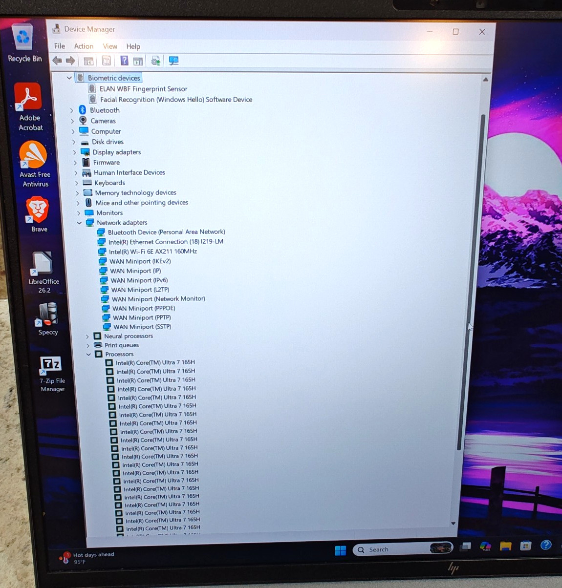 HP Zbook Studio 16 G11 — Ultra 7 165H / 64GB RAM / 1TB SSD / RTX 1000 Ada
