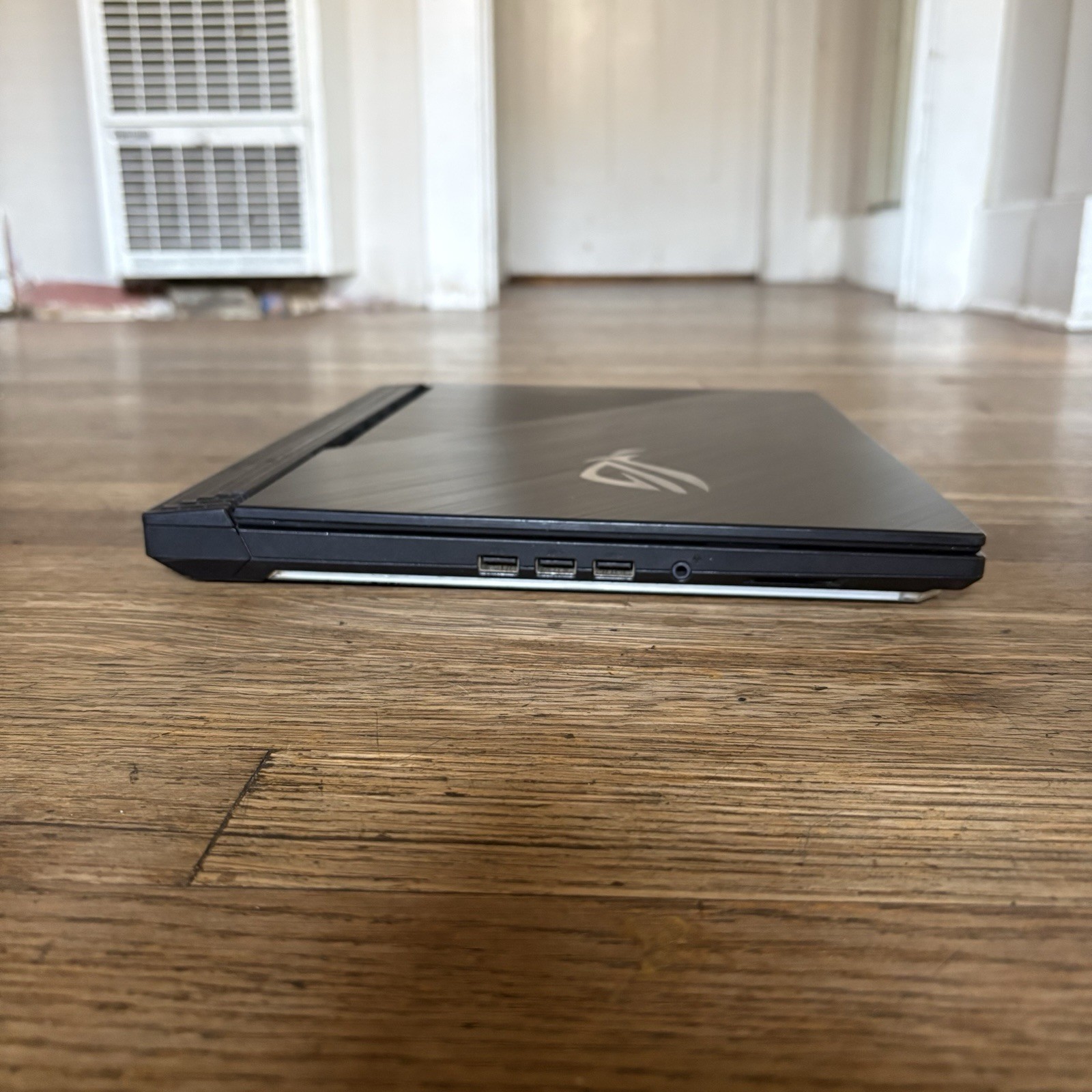 ASUS ROG Strix G512LI Gaming Laptop | i7 | GTX 1650 Ti | 16GB RAM | 512GB SSD