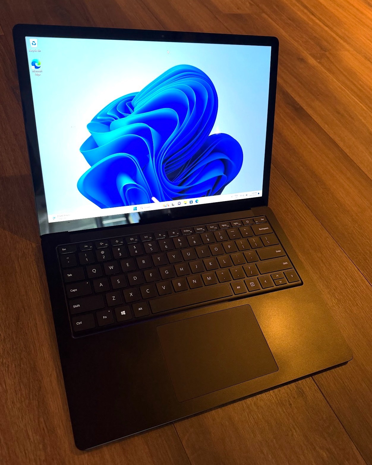 Microsoft Surface Laptop 3 – 13.5″ (Model 1868) | i5-10th Gen | 8GB RAM | 256GB