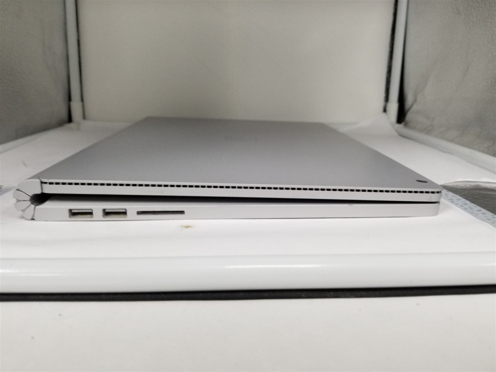 Microsoft Surface Book Core i7 13.5″ 16GB/512GB Silver Reduced Price VW6202