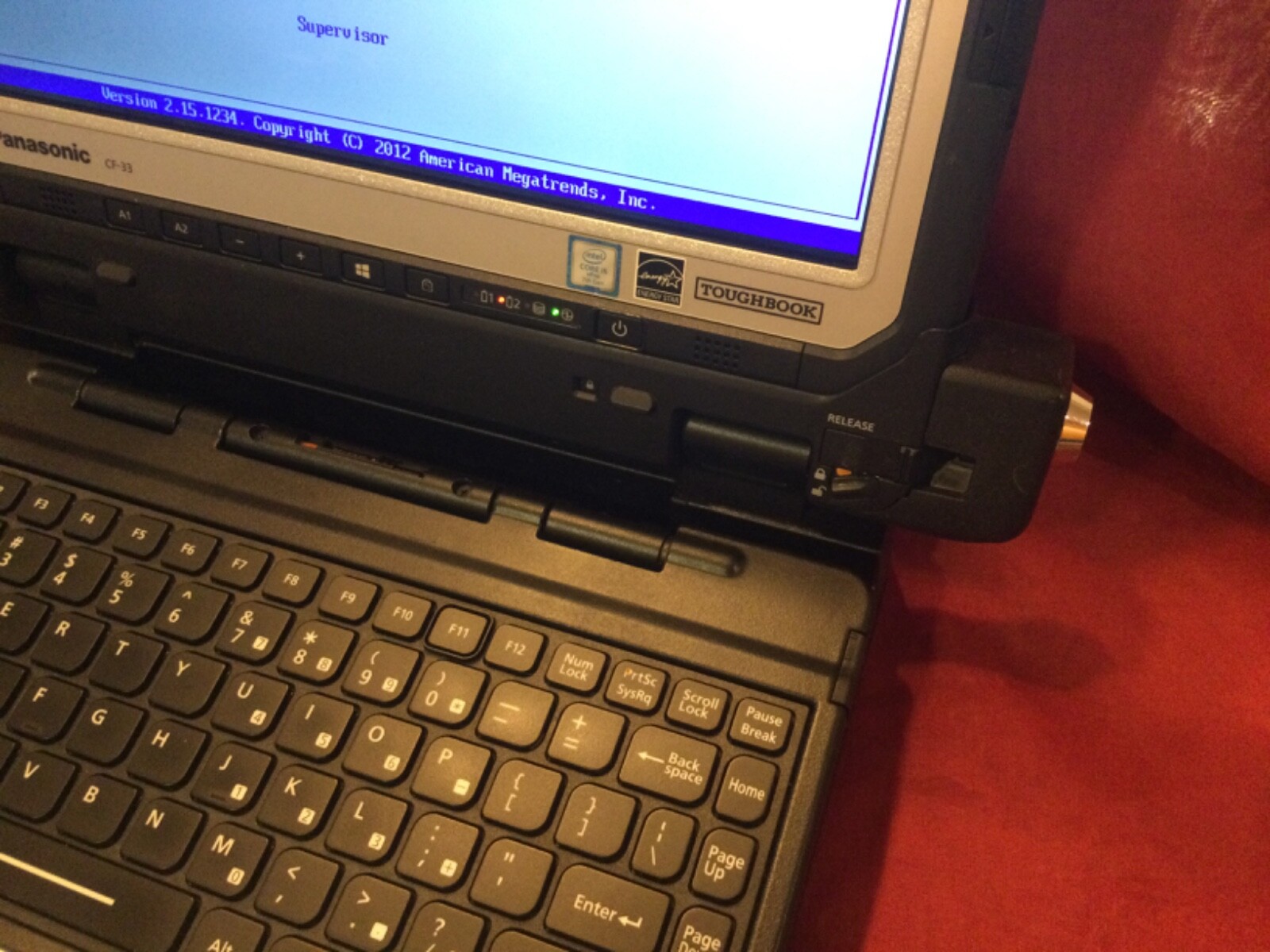 *Panasonic Toughbook CF-33 i5-7300U 2.6Ghz 8gb 256gb SSD LTE GPS w/VVK331M DOCK