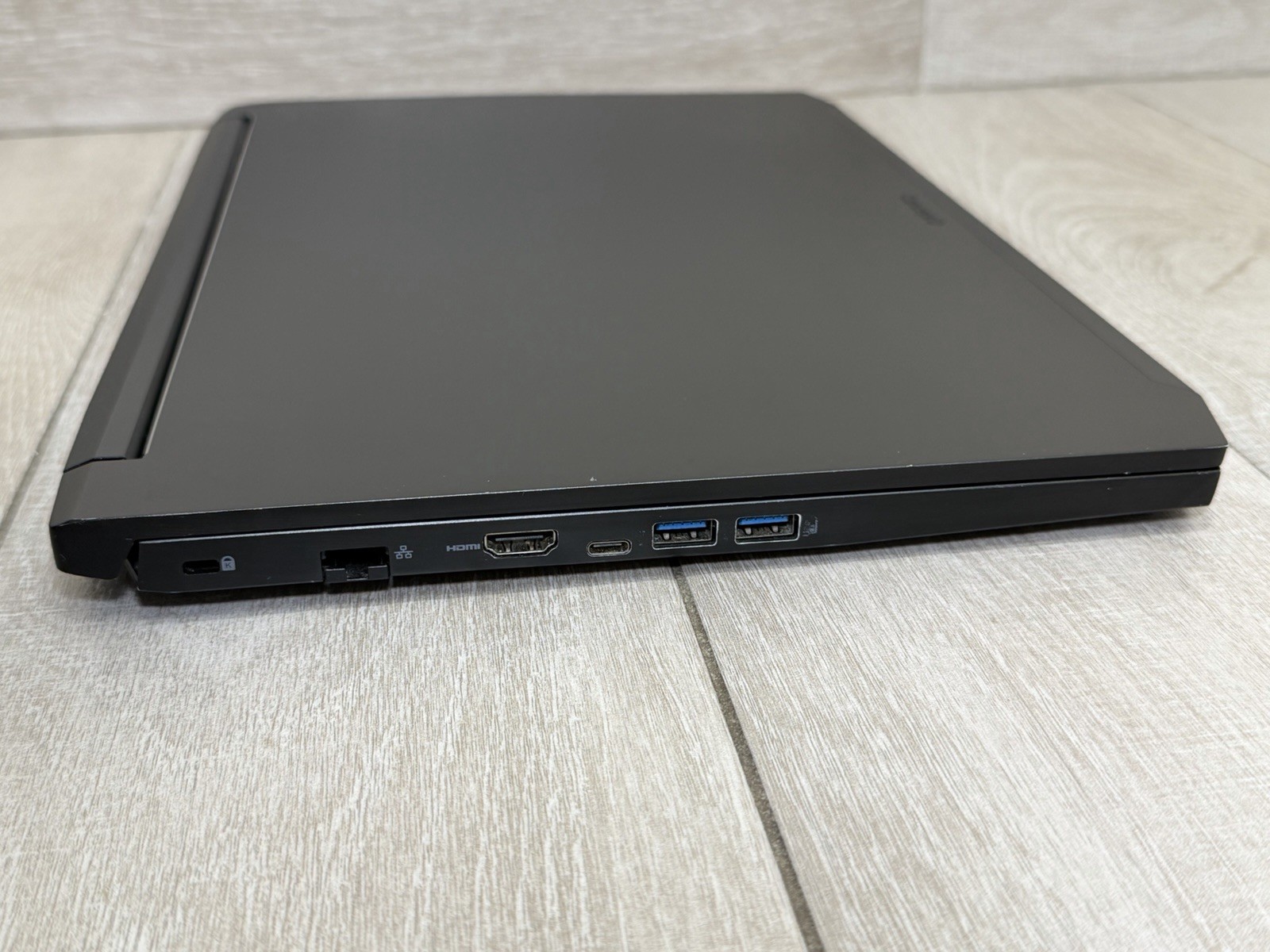 Acer ConceptD CN515-71P 15.6″ 4K Core i7-9750H Quadro T1000 512GB NVMe 8GB RAM