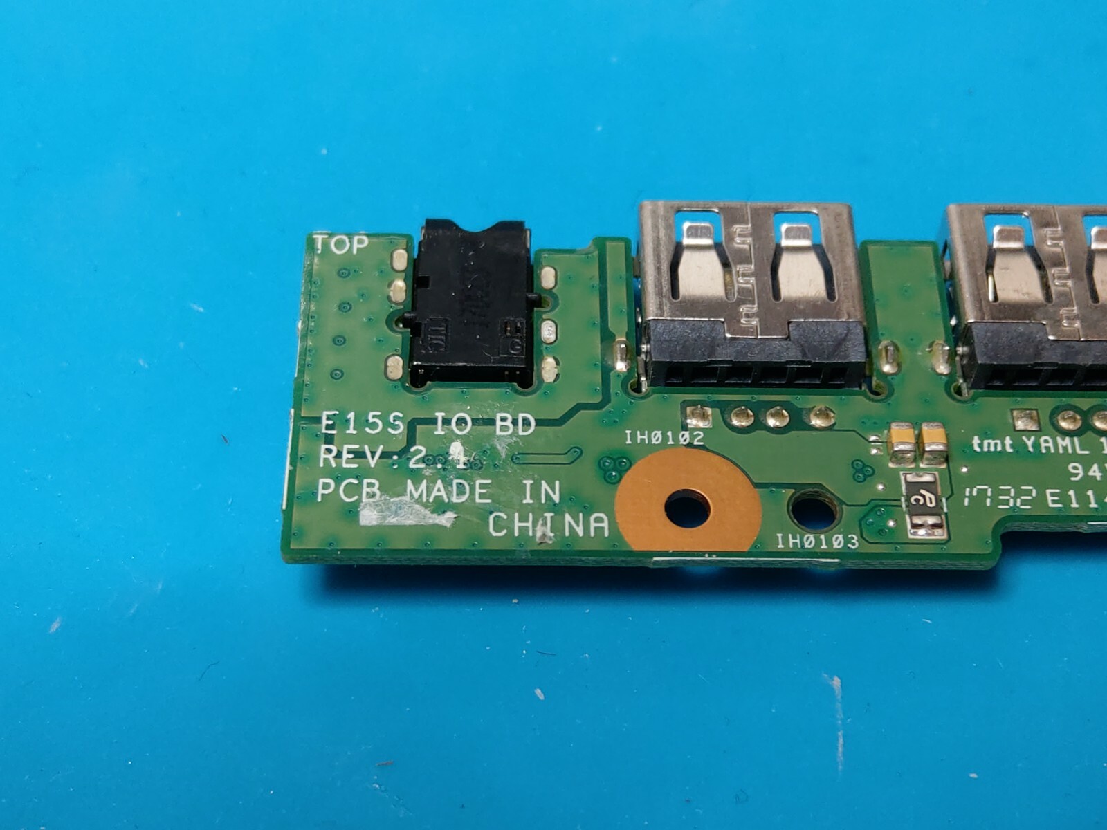 MEDION E6436 SCHEDA CON 2 PORTE USB E JACK AUDIO E15S IO REV2.1 69N0FZG10B01-01