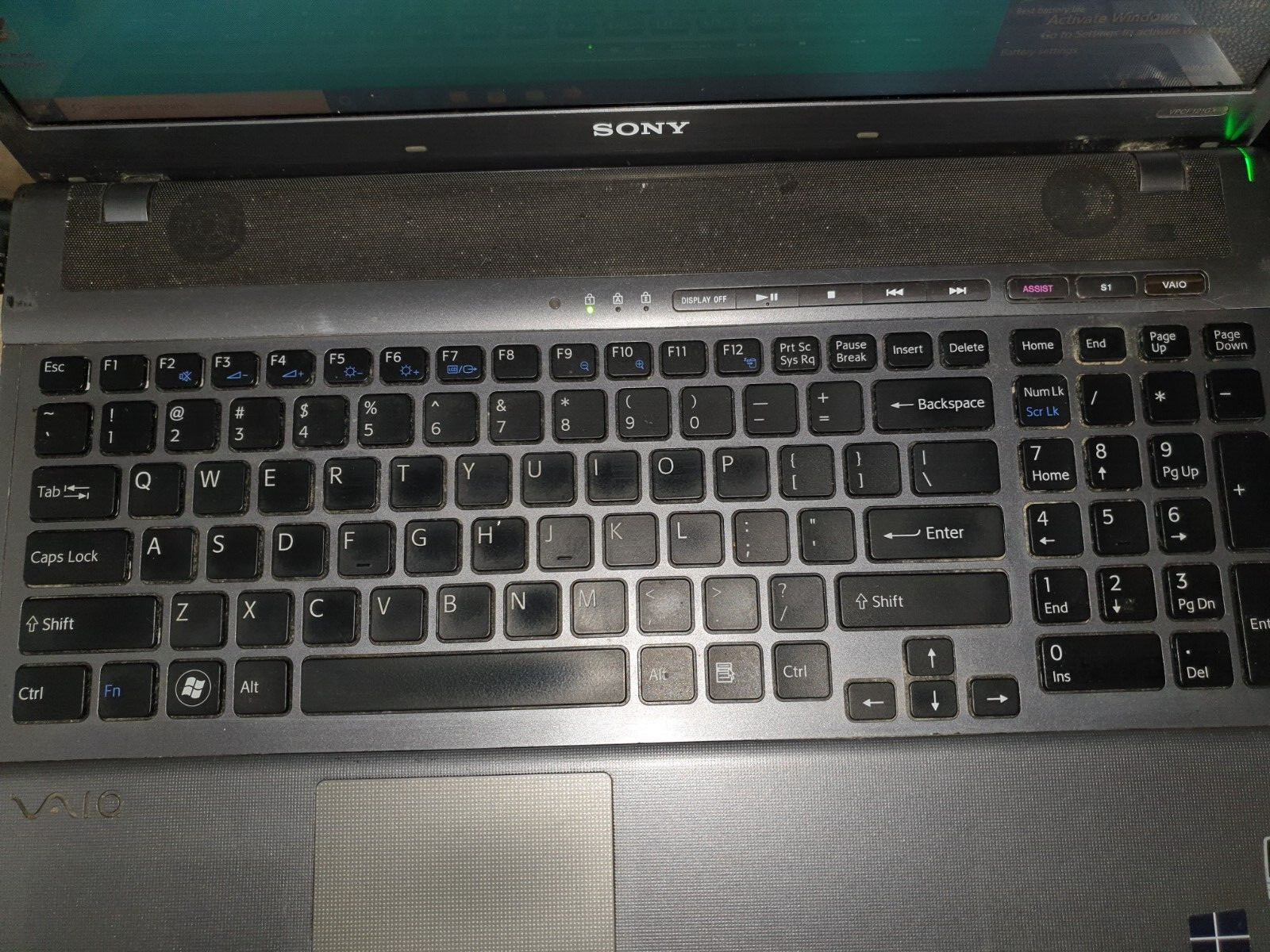 Sony VAIO INTEL CORE I7-740QM 1.73 GHz 16.4IN 500GB 8GB Ram Win 10 Blu-Ray