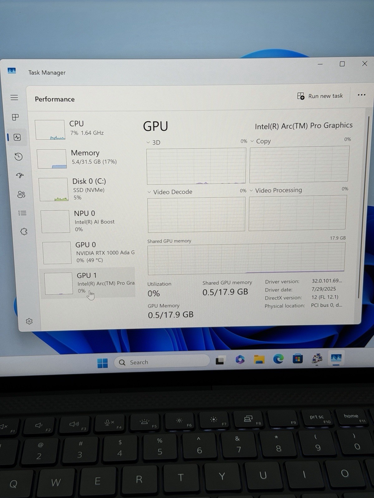 Dell Precision 5490 QHD+ Ultra 7 165H 32GB 1TB RTX 1000 Ada Intel Arc | DESCRIP