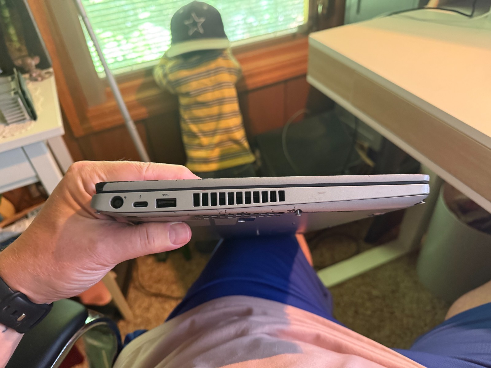Dell Precision 3551 i5-10400H 2.60GHz (NO OS/8GB RAM/NO HDD/NO SSD)