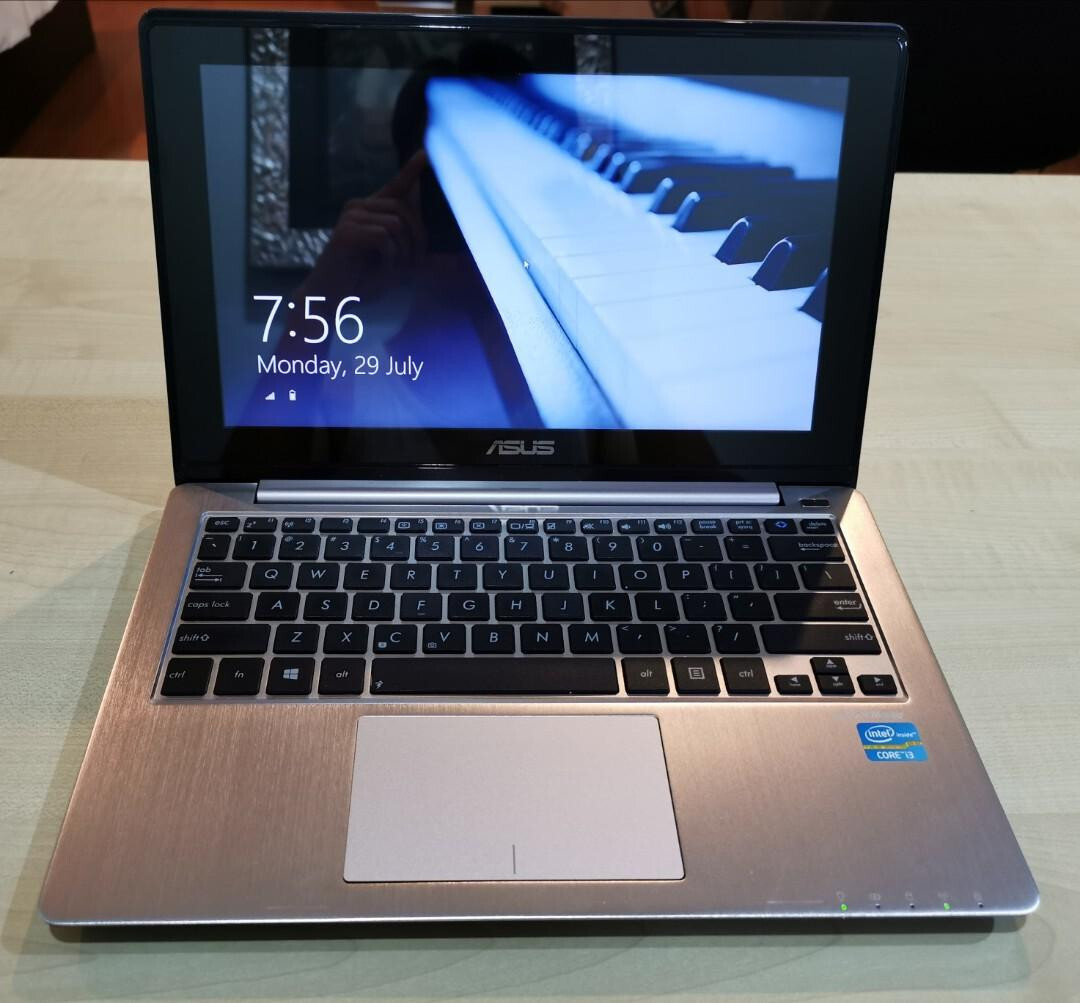 Netbook Asus S200E-CT157H for parts ONLY. Screen, battery, Keyboard, Motherboard