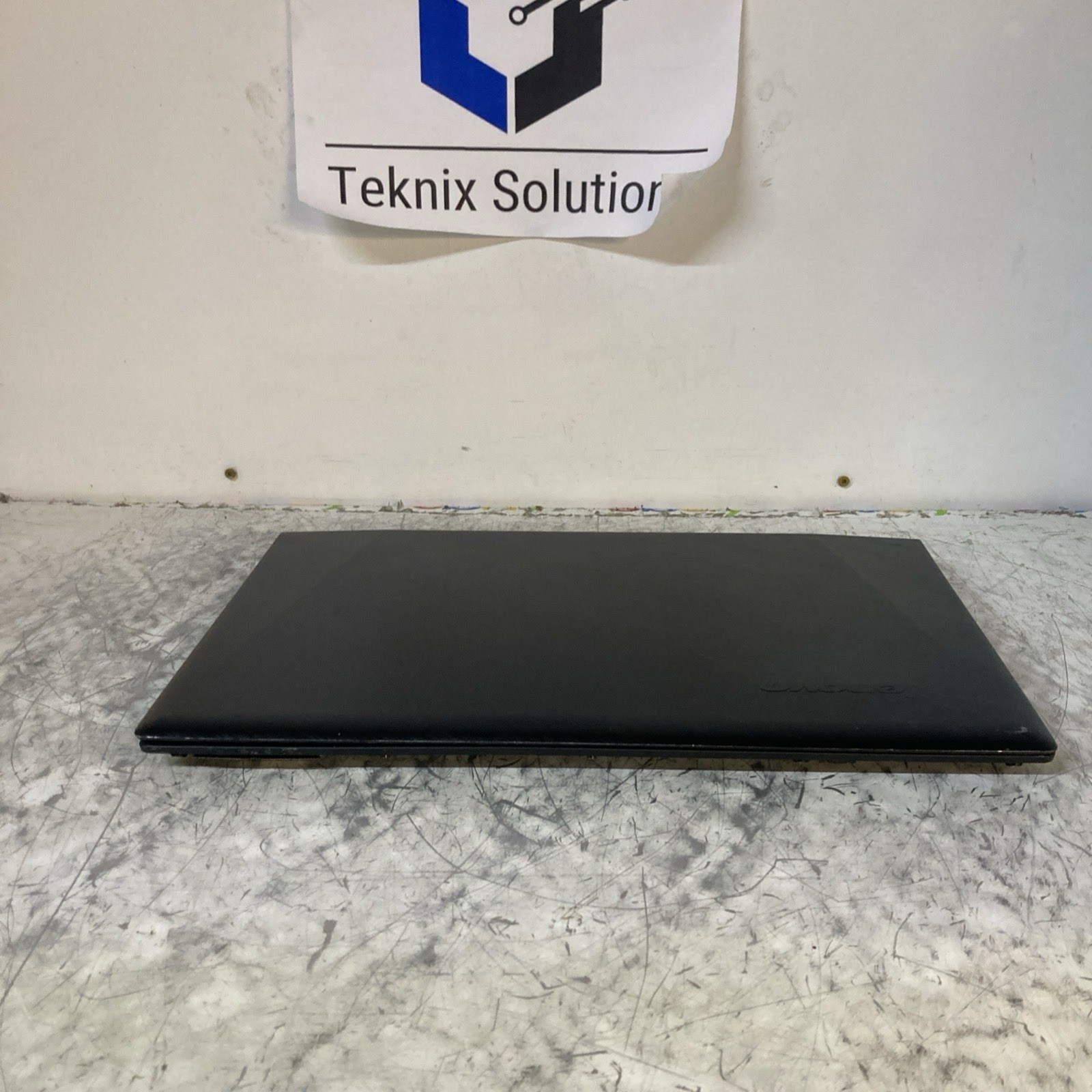 LENOVO Y50-70 unknown cpu, no RAM, NO HDD/OS no power