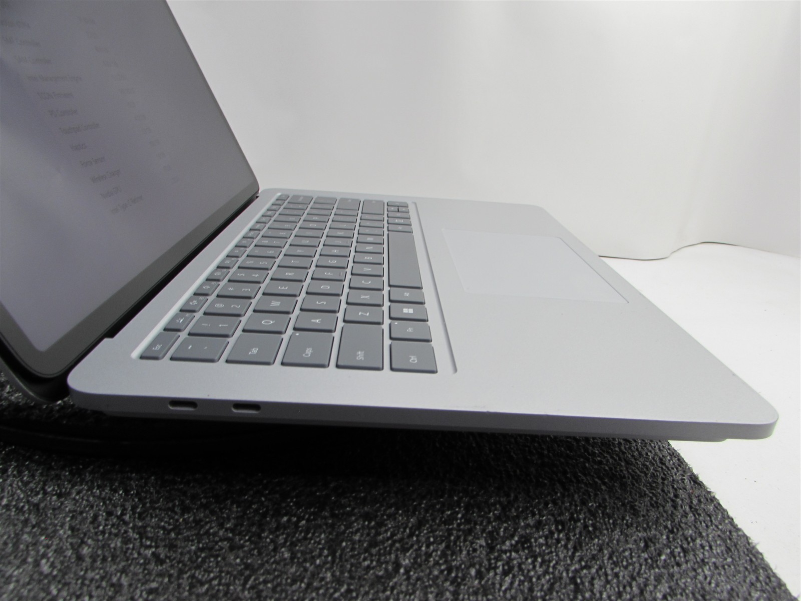 Microsoft Surface Laptop Studio 1964 i7-11370H 1TB SSD 32GB RTX A2000 *No A/C*