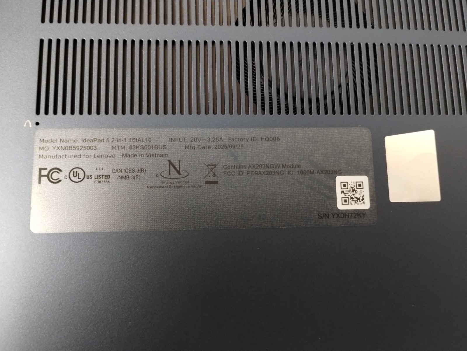 Lenovo IdeaPad 5 2-in-1 16AKP10, Intel Core Ultra 7 255U, 32 GB RAM, 1 TB NVMe