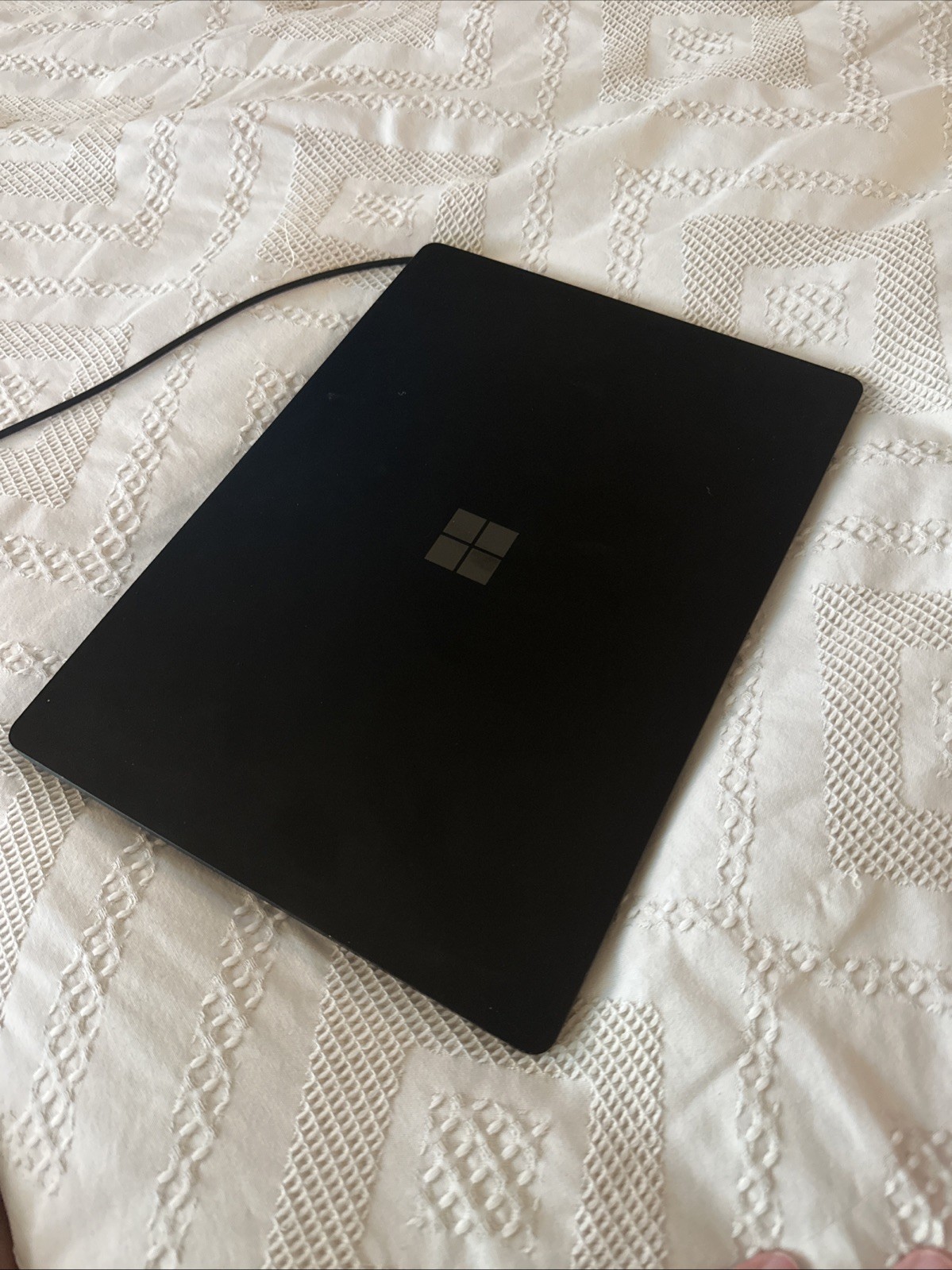Surface Laptop 5, 13.5”, i5-1235U, 8GB Ram, 512 GB SSD. Windows 11 Home.