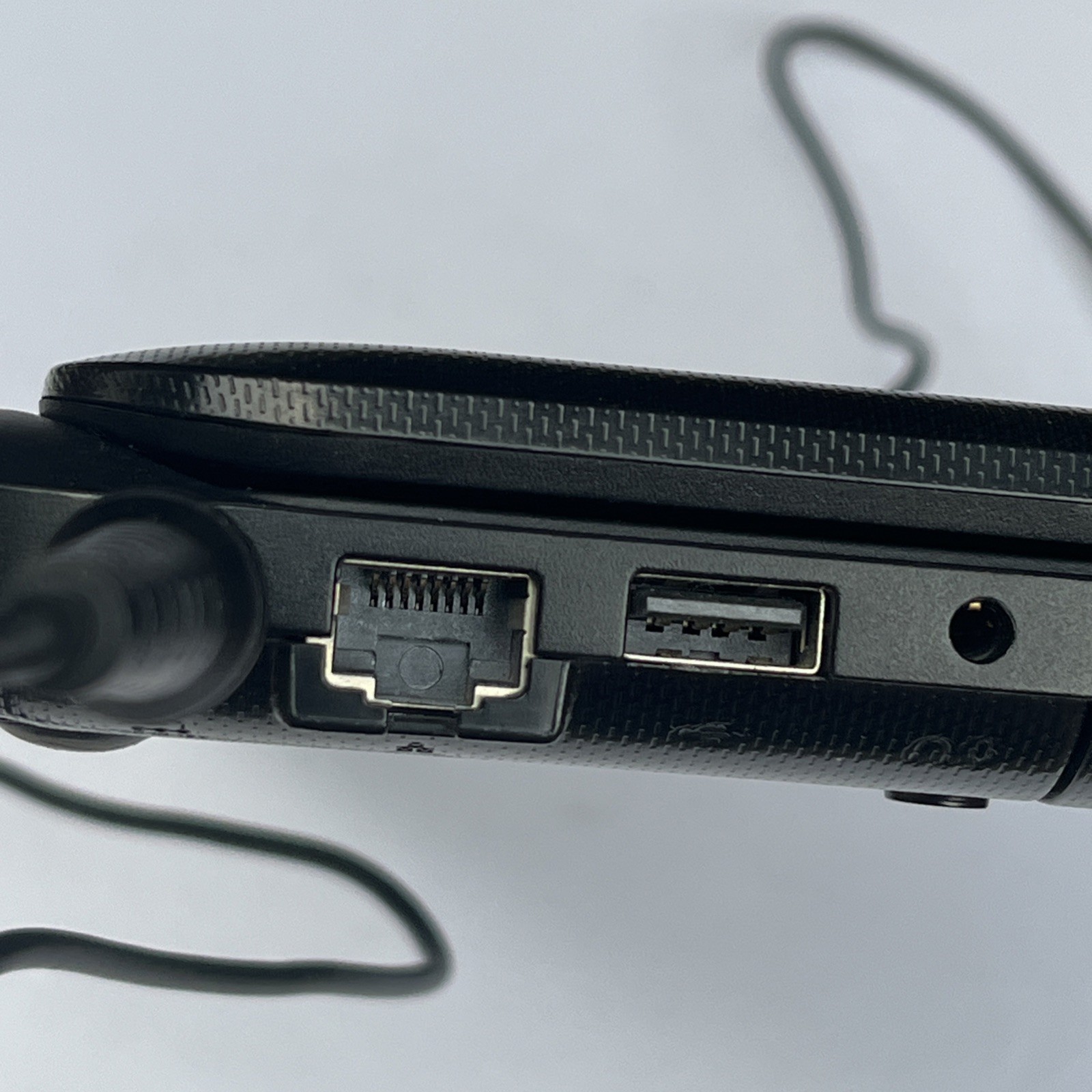 TOSHIBA SATELLITE C55D B5102 Includes Power Supply. Powers On.